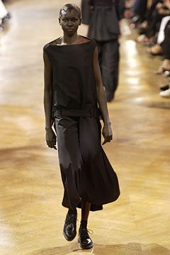 Yohji Yamamoto S/S 03 Look 26