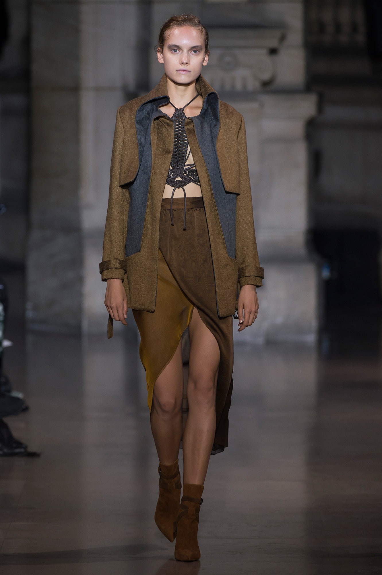 Yiqing Yin S/S 16 Couture Look 12