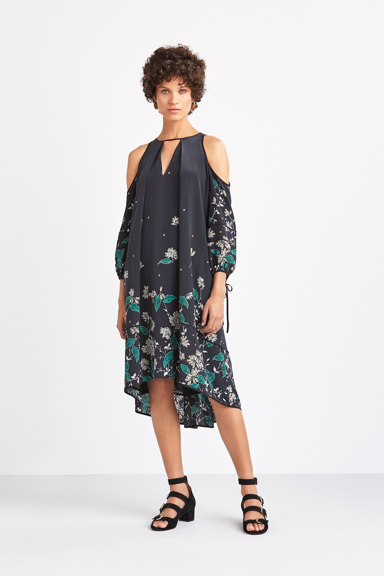 Whistles Resort 17 Look 11