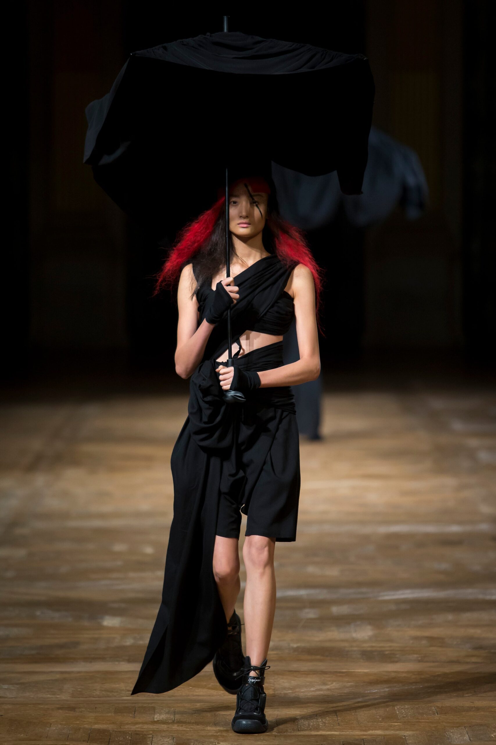 Yohji Yamamoto S/S 16 Look 19