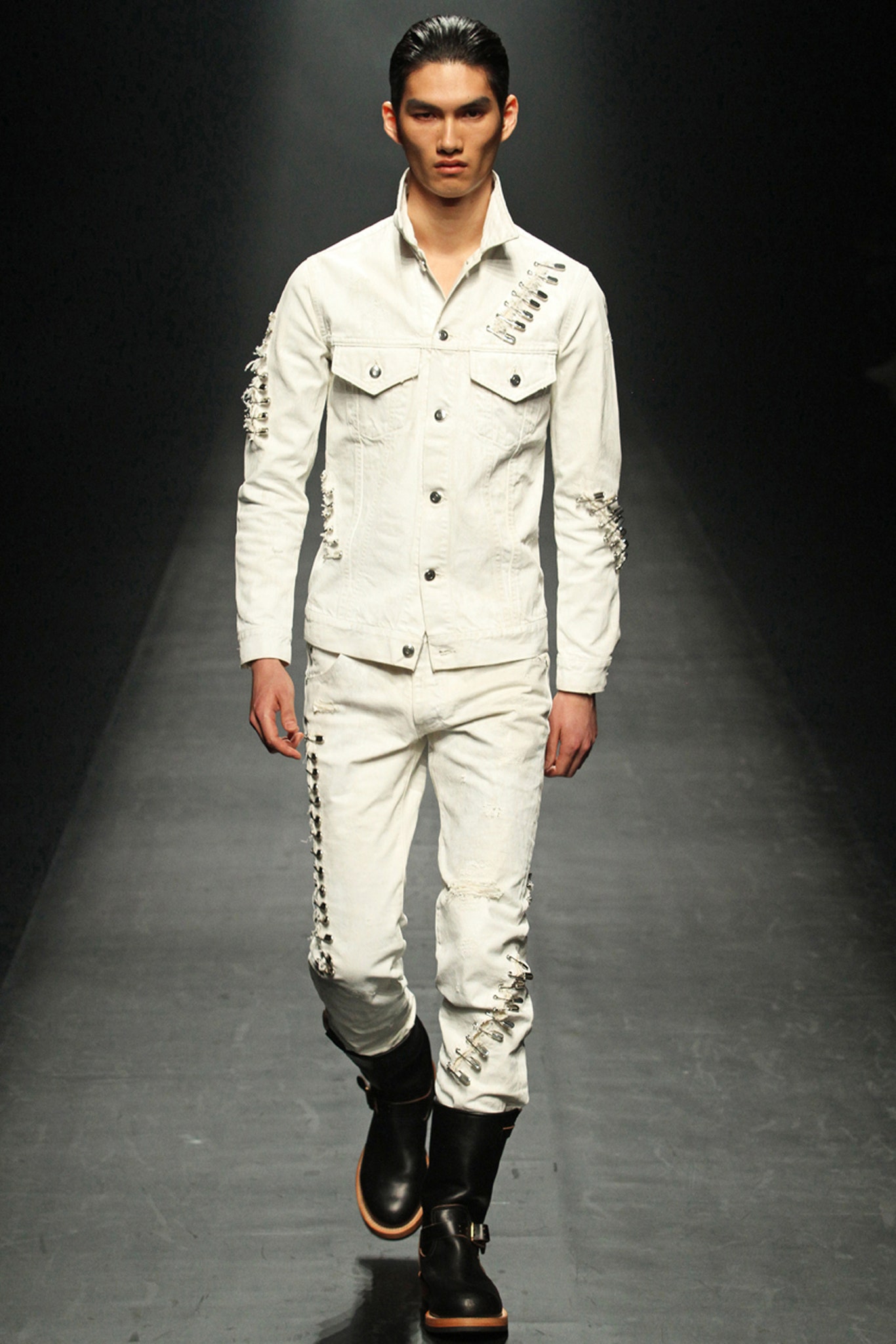 1 Piu 1 Uguale 3 F/W 13 Look 7