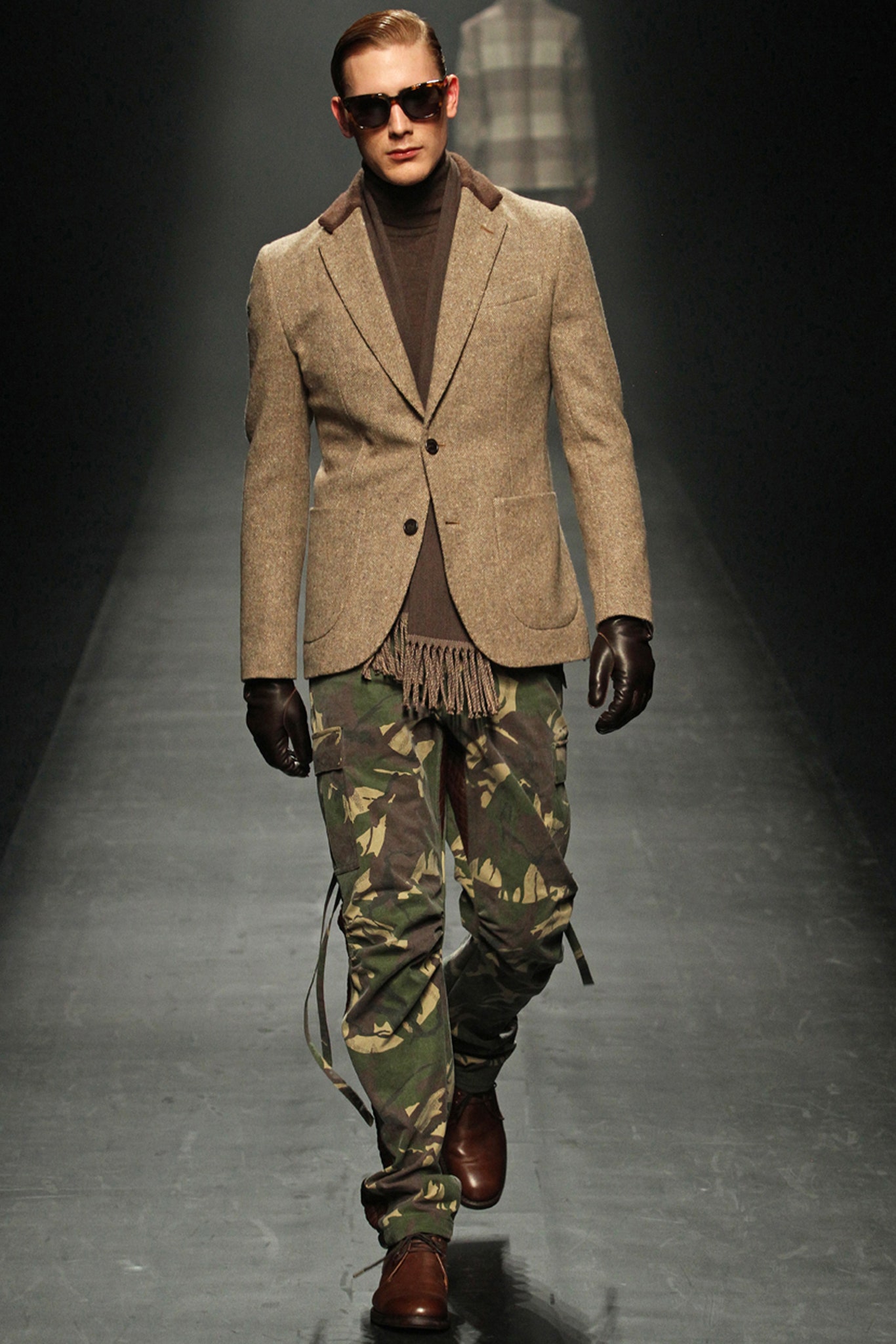 1 Piu 1 Uguale 3 F/W 13 Look 16