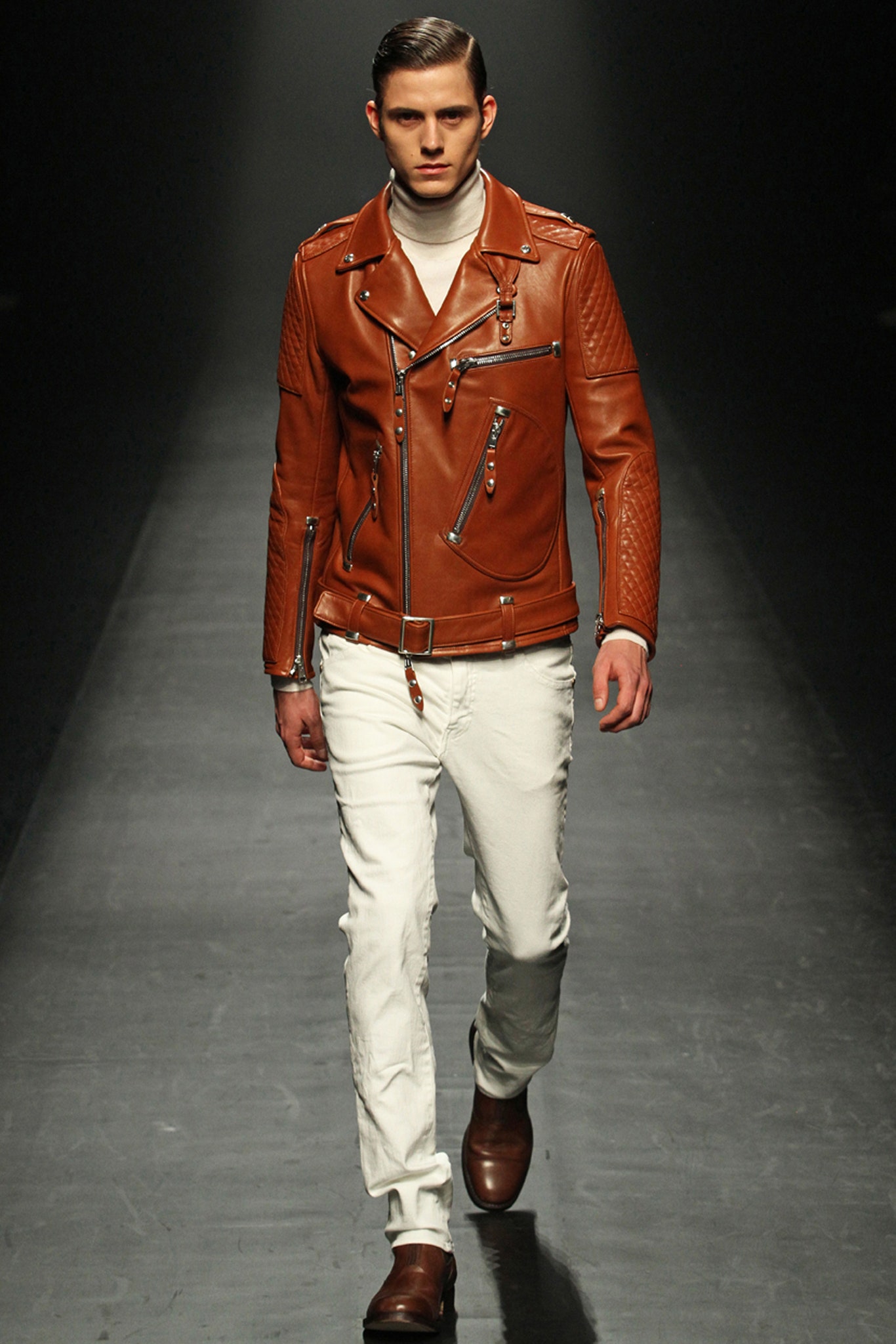 1 Piu 1 Uguale 3 F/W 13 Look 17