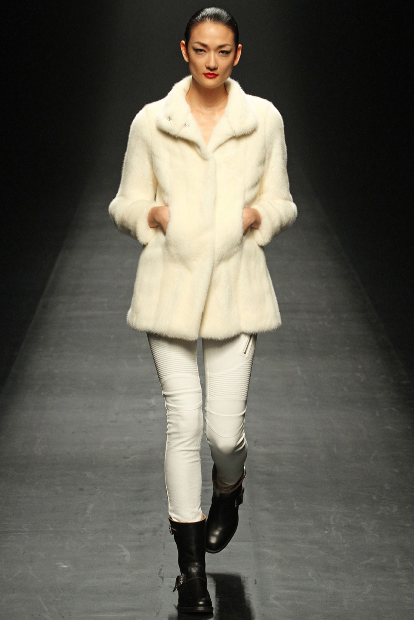 1 Piu 1 Uguale 3 F/W 13 Look 22
