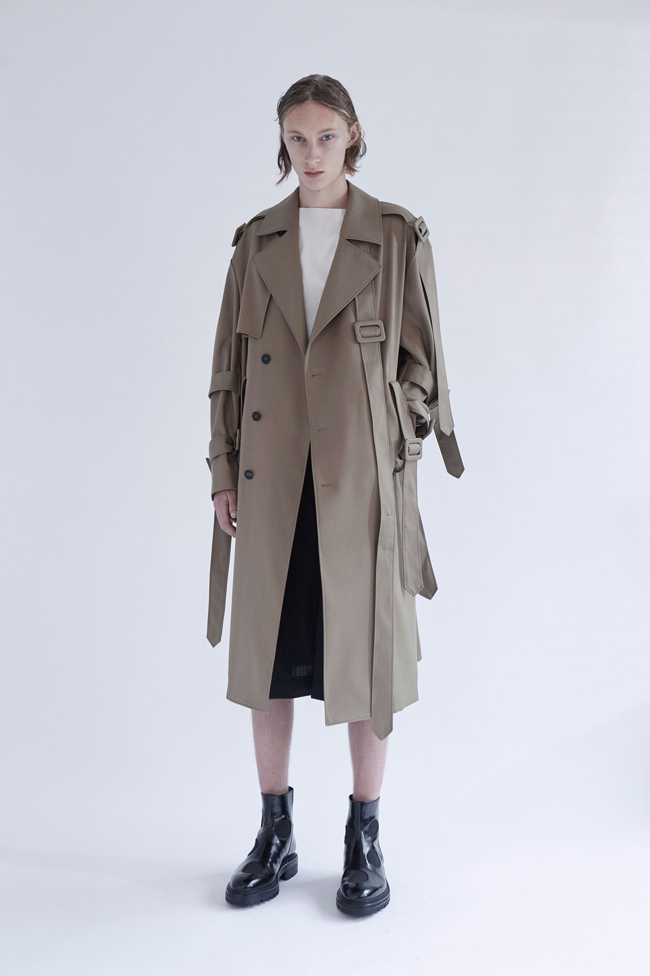 Yang Li S/S 17 Menswear Look 19