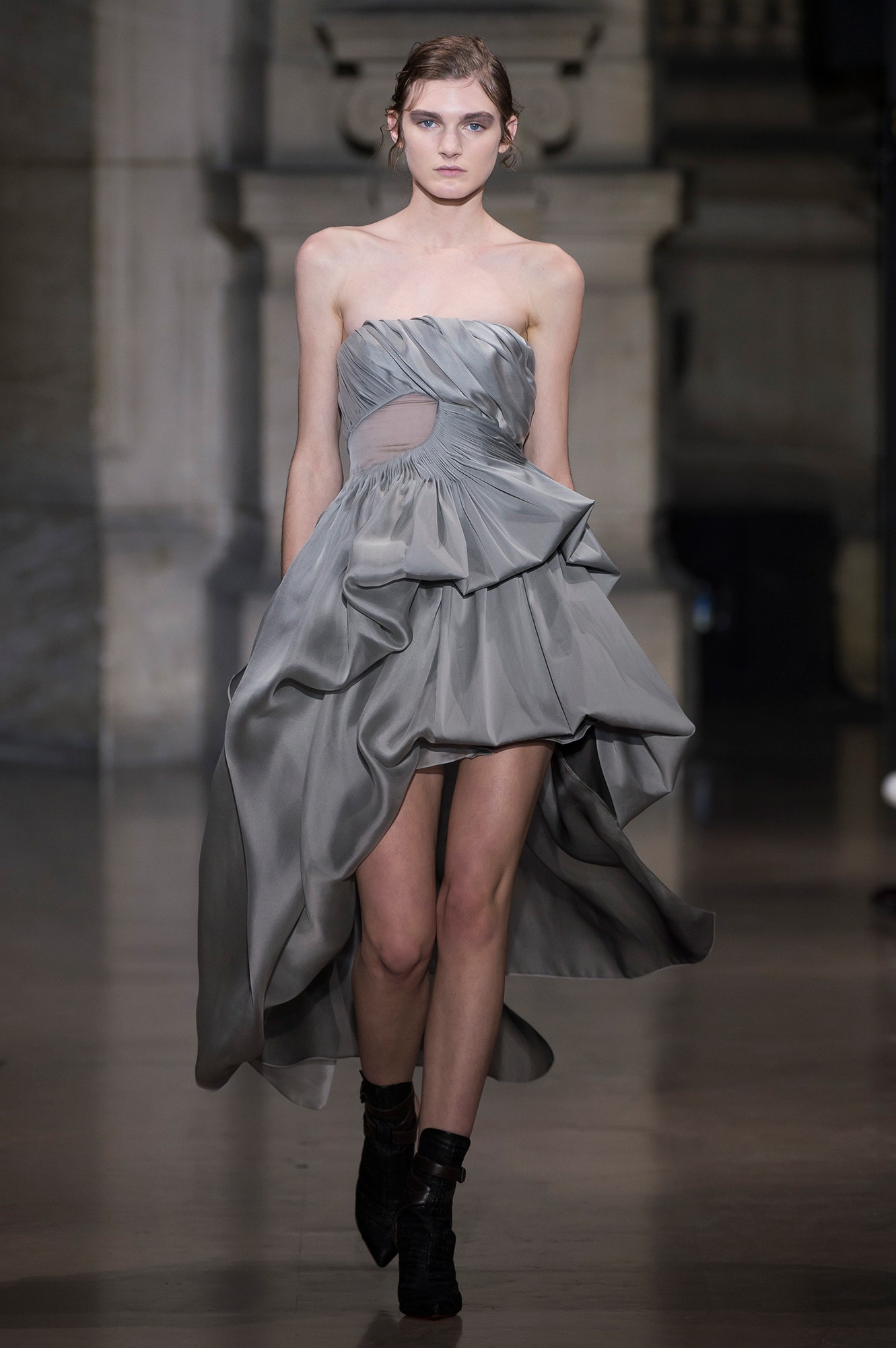 Yiqing Yin S/S 16 Couture Look 21