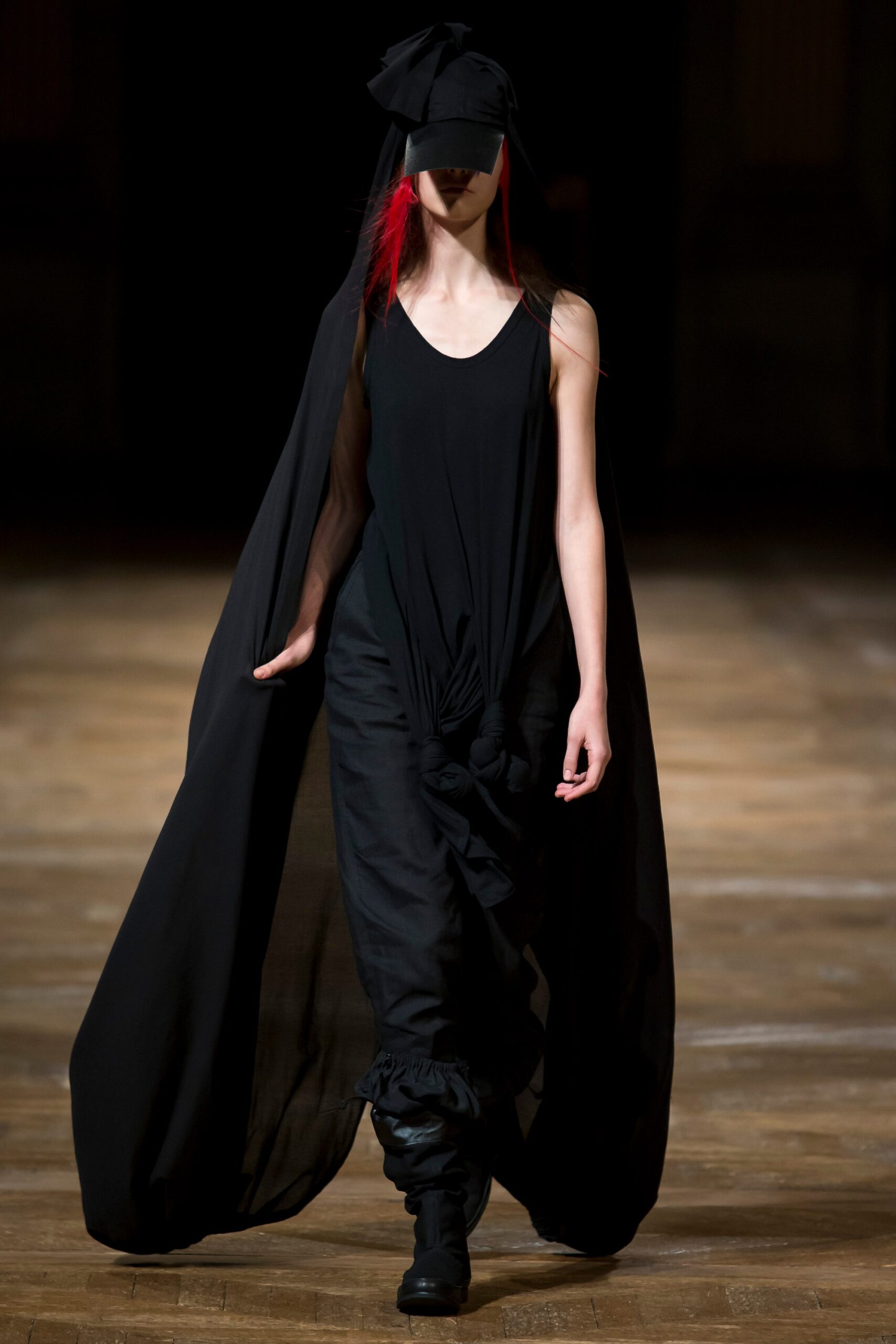 Yohji Yamamoto S/S 16 Look 23