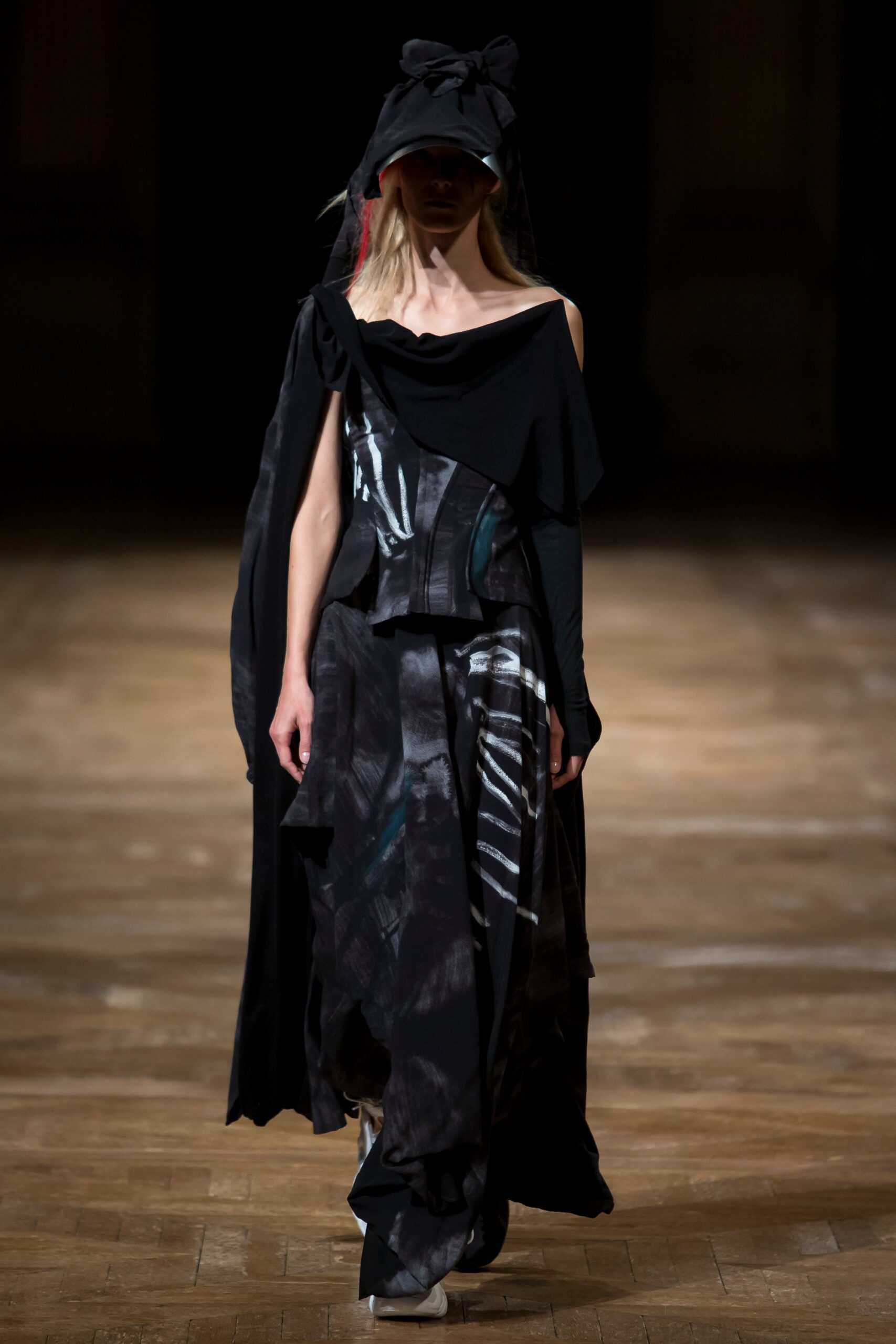 Yohji Yamamoto S/S 16 Look 27