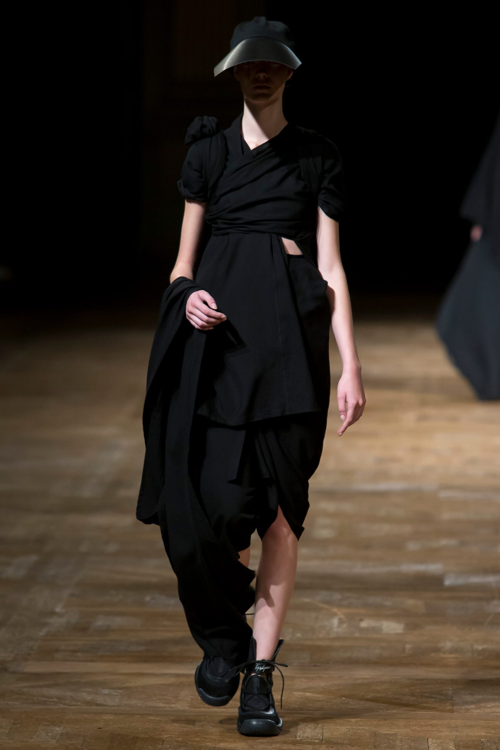 Yohji Yamamoto S/S 16 Look 31