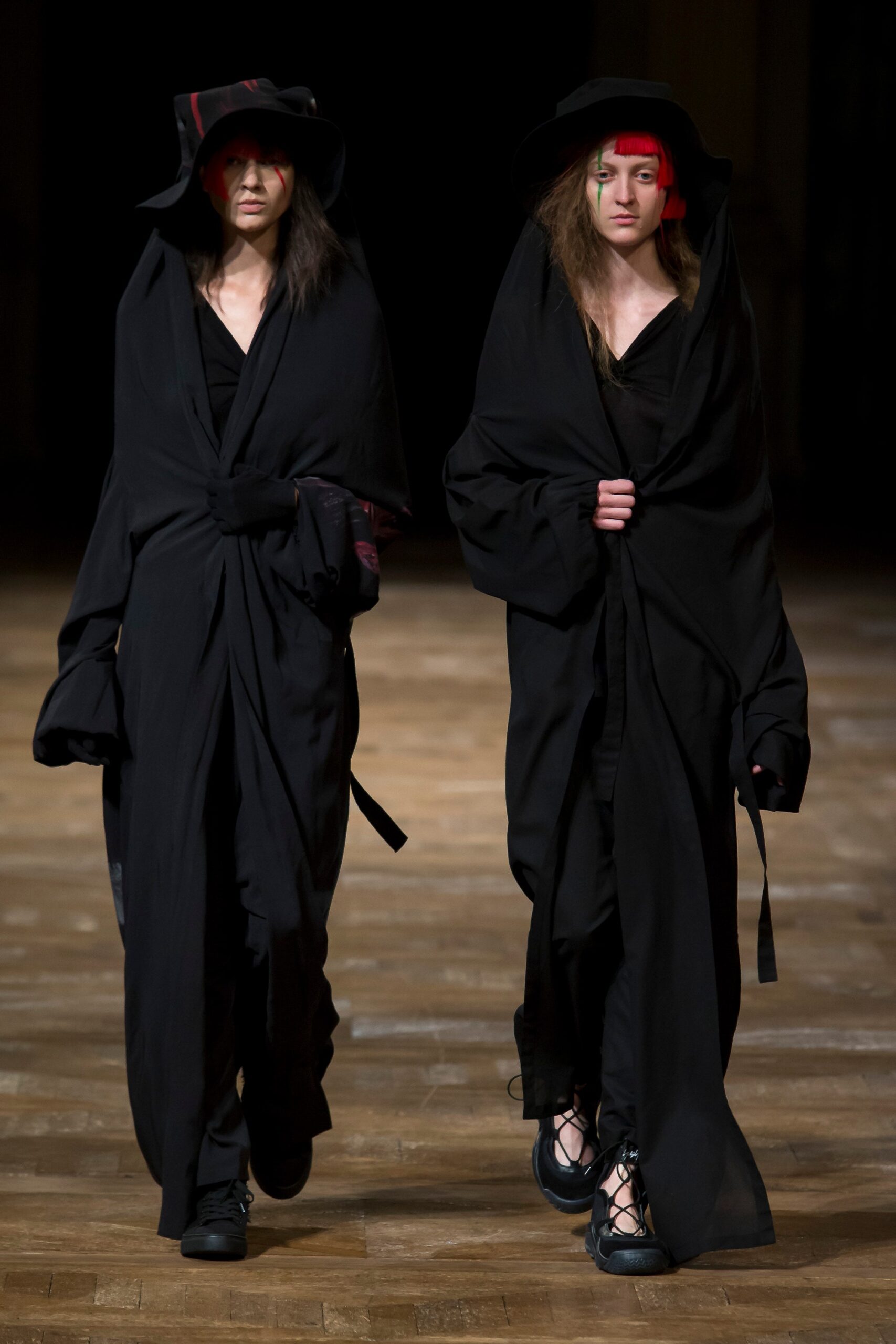 Yohji Yamamoto S/S 16 Look 33