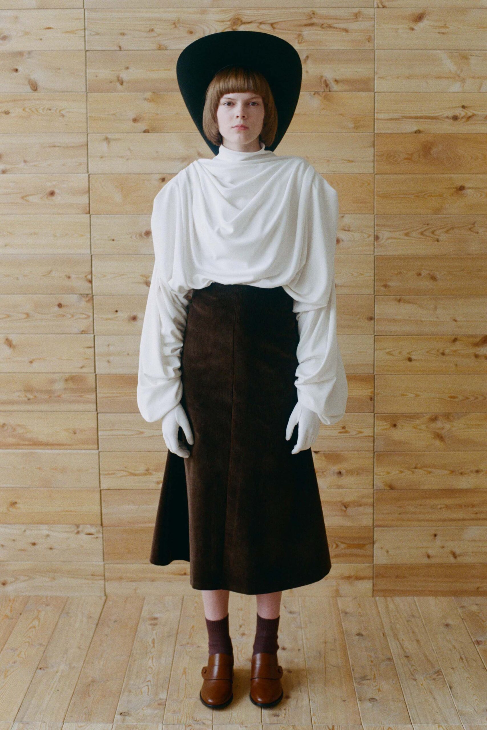 A.W.A.K.E. MODE F/W 18 Look 496