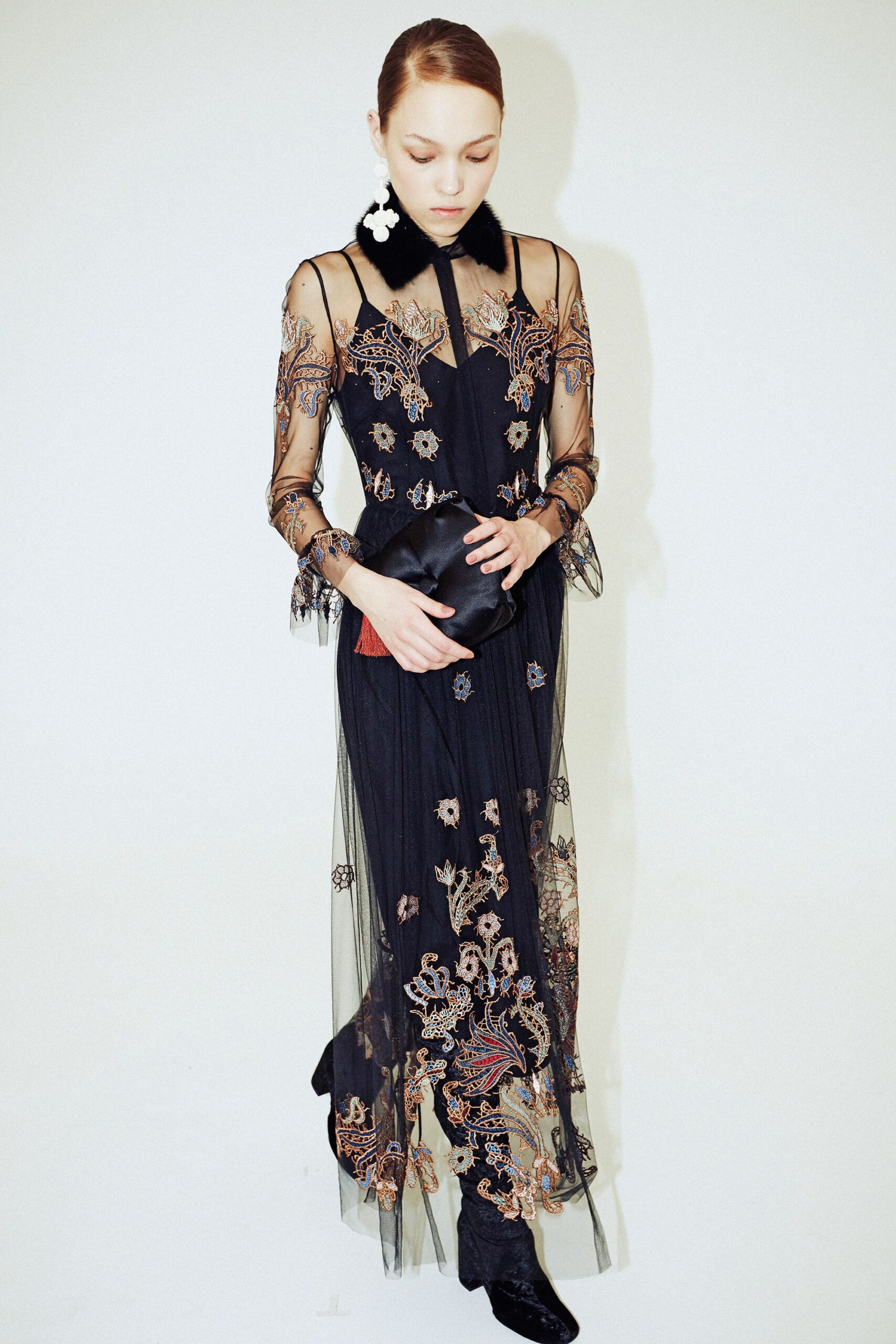 Alena Akhmadullina F/W 17 Look 389