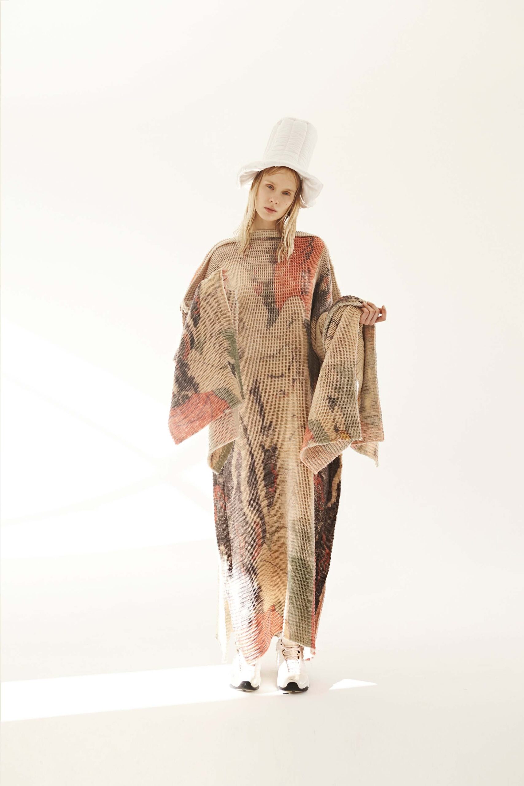 A.W.A.K.E. MODE F/W 17 Look 559