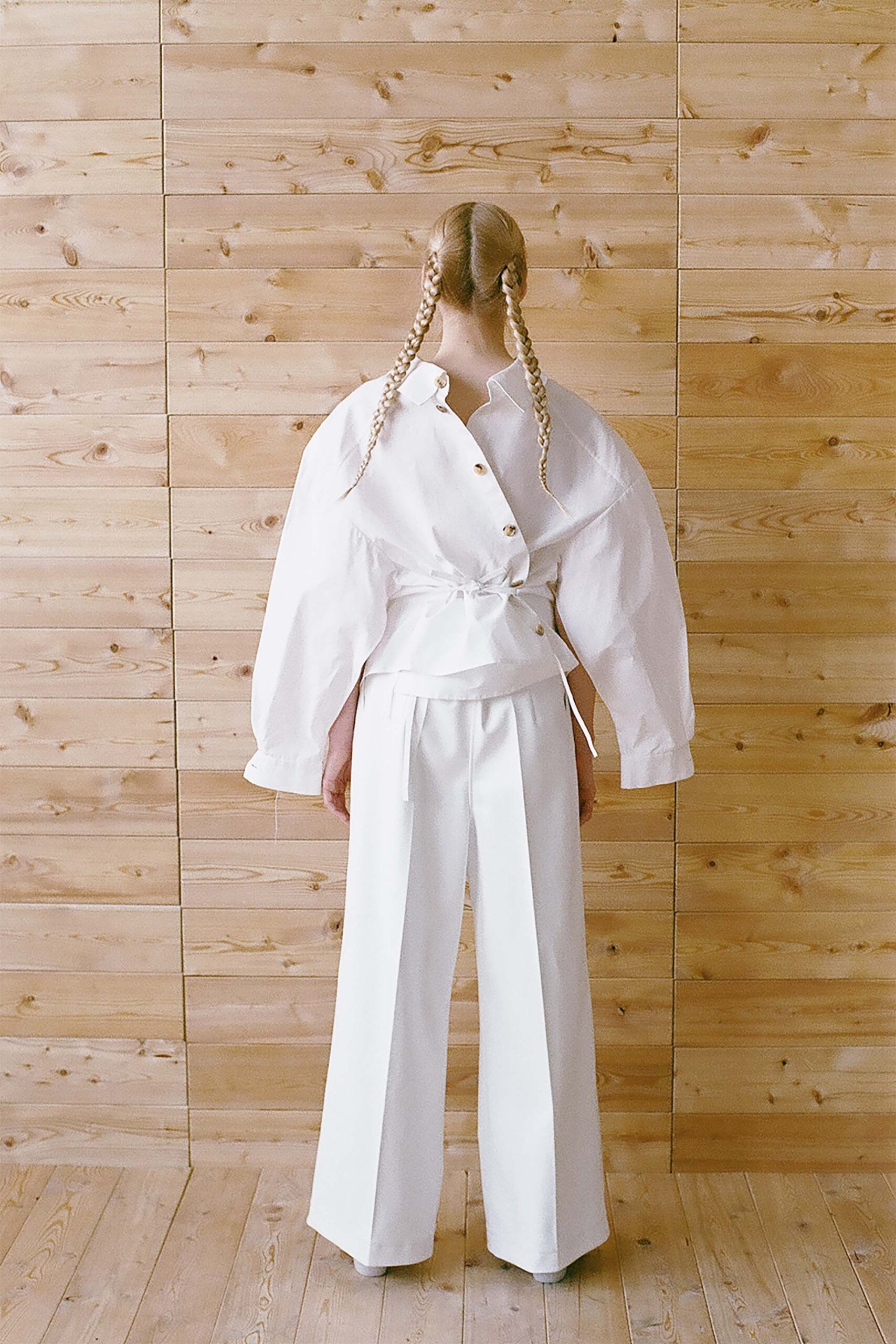 A.W.A.K.E. MODE F/W 18 Look 579
