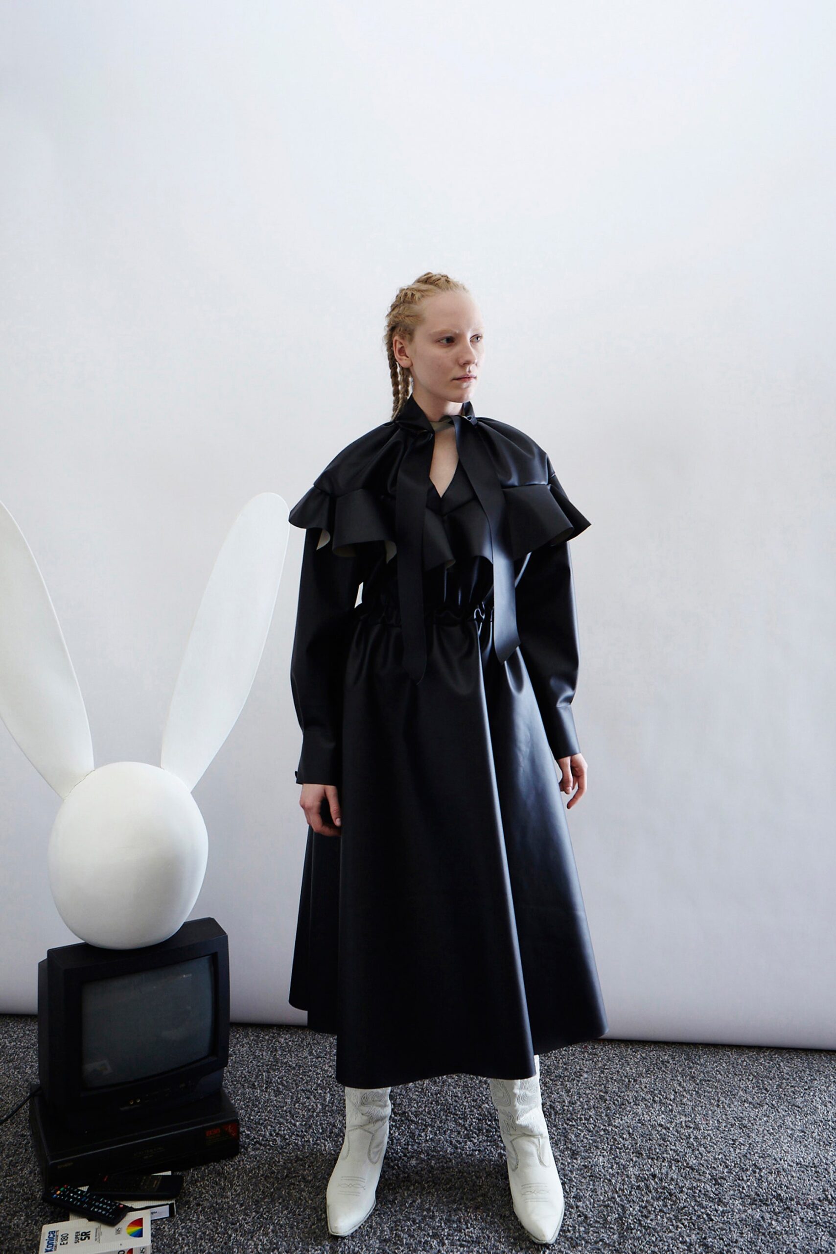 A.W.A.K.E. MODE F/W 16 Look 352