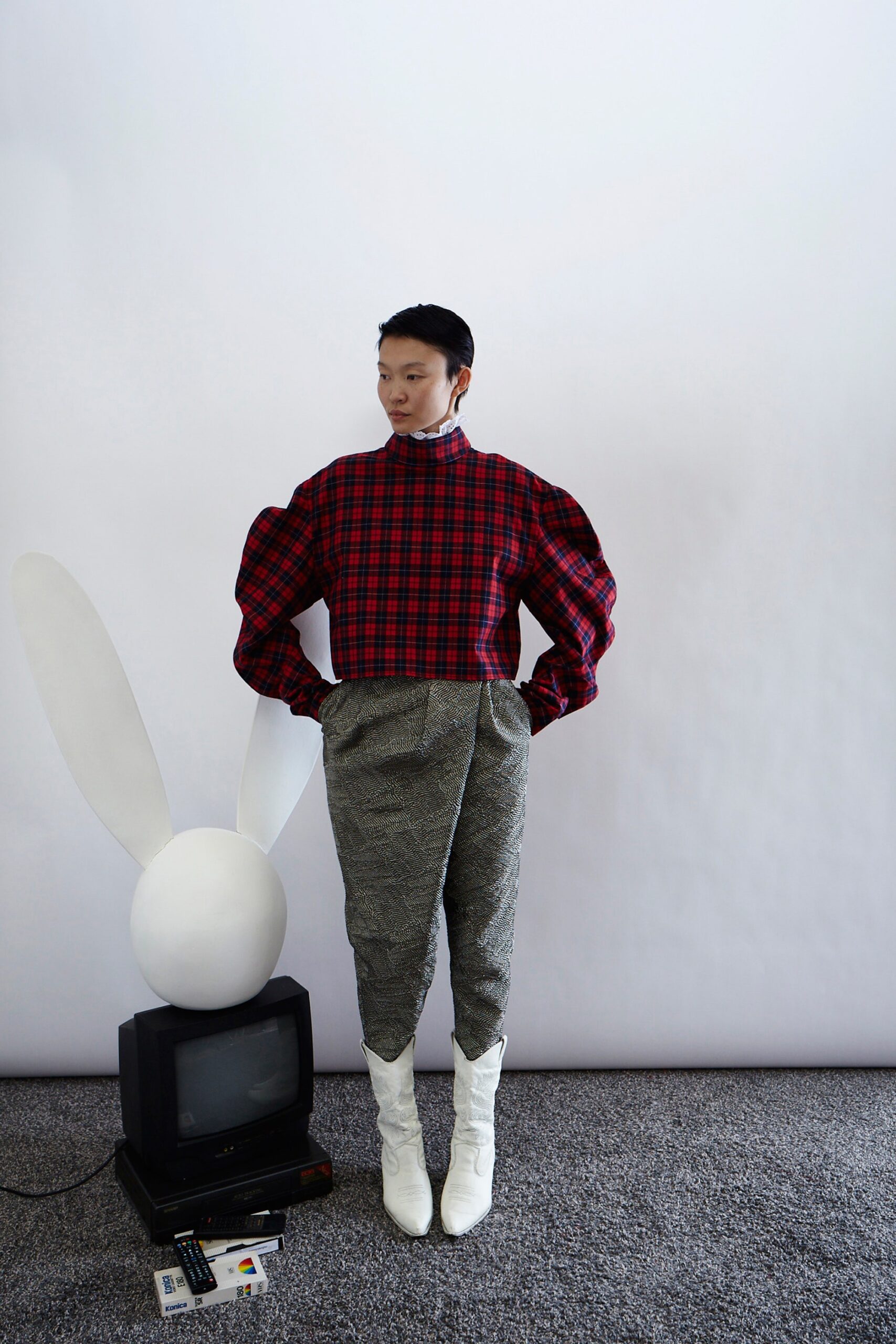 A.W.A.K.E. MODE F/W 16 Look 371