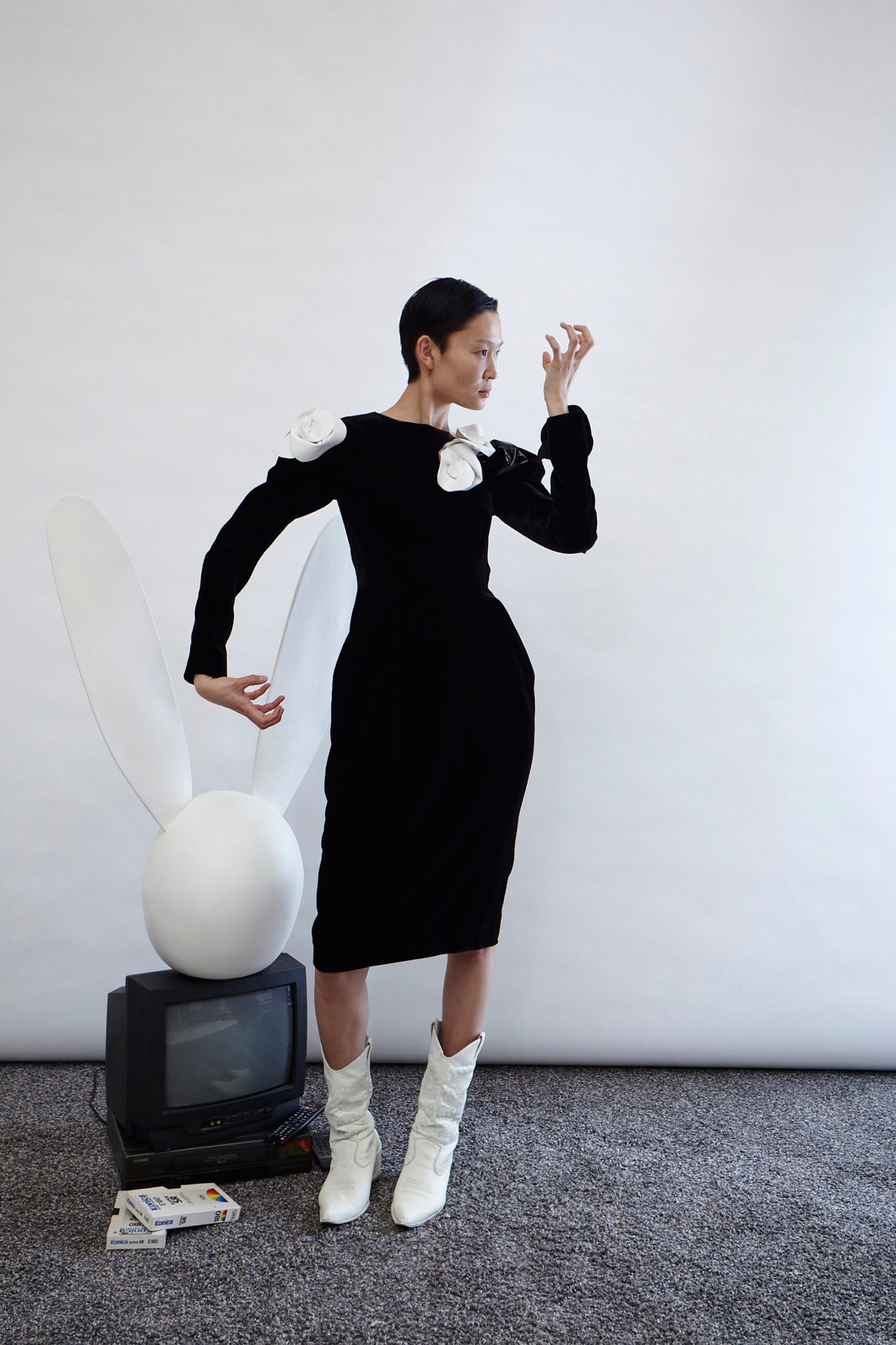 A.W.A.K.E. MODE F/W 16 Look 374
