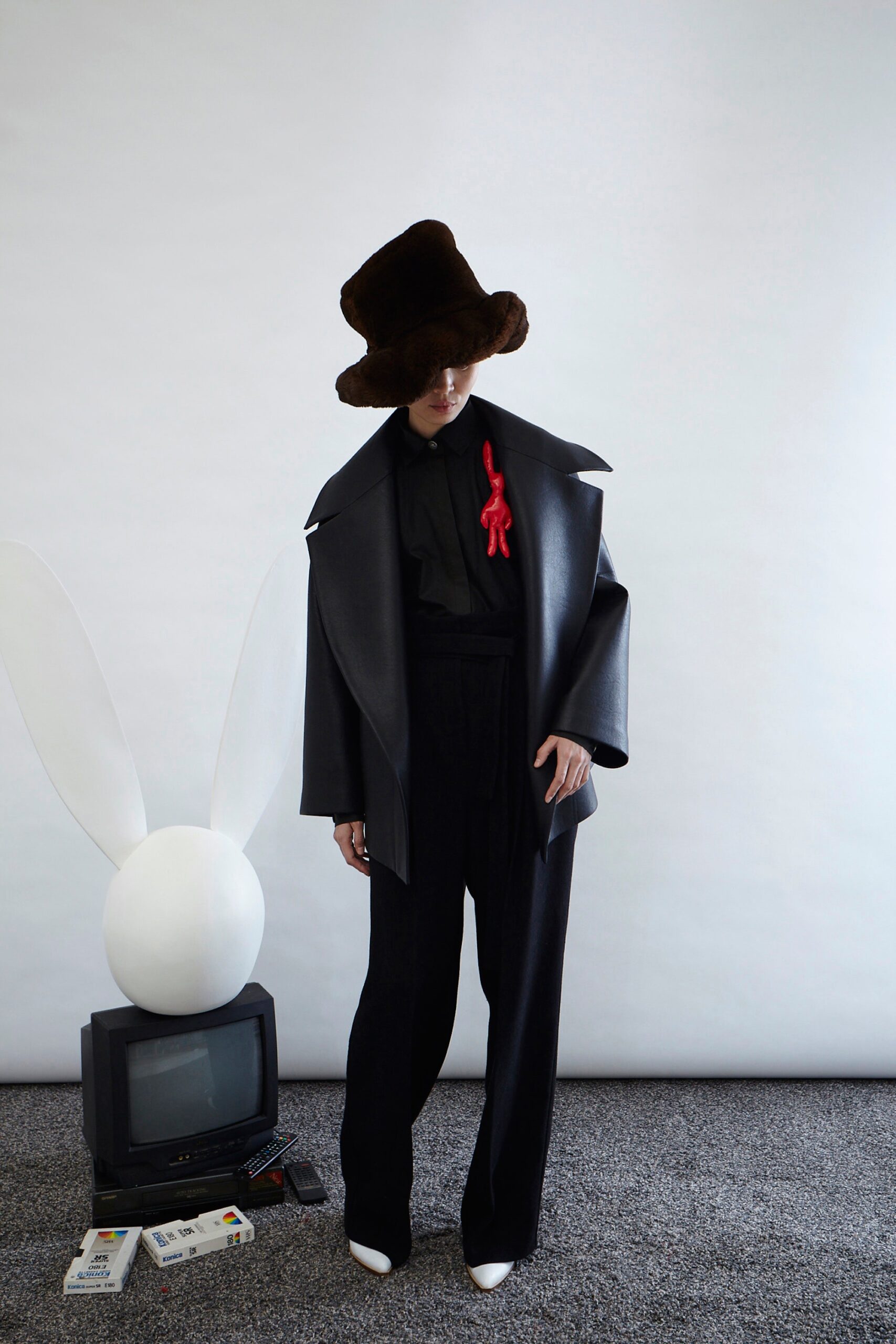 A.W.A.K.E. MODE F/W 16 Look 410