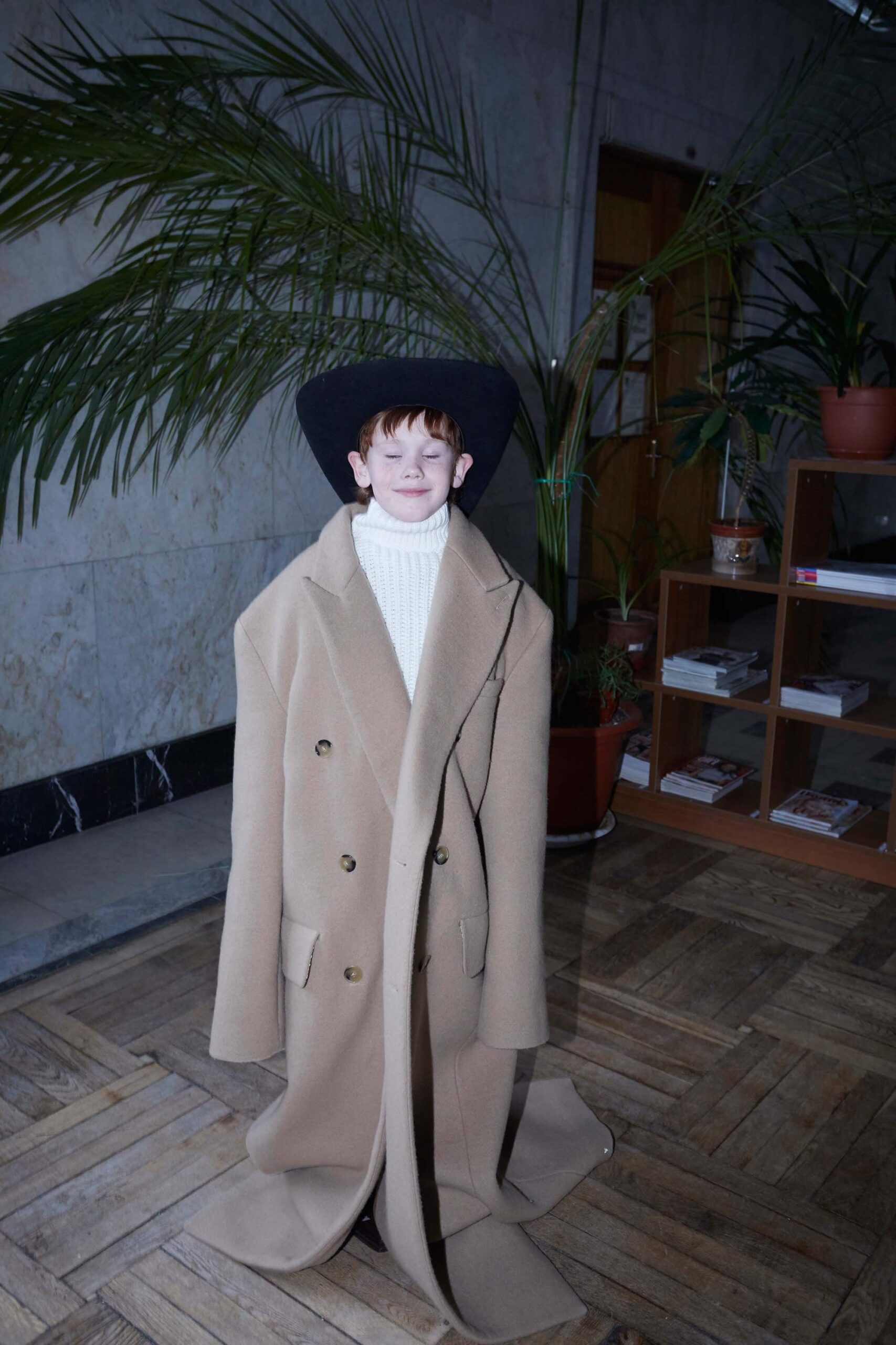 A.W.A.K.E. MODE F/W 18 Look 691