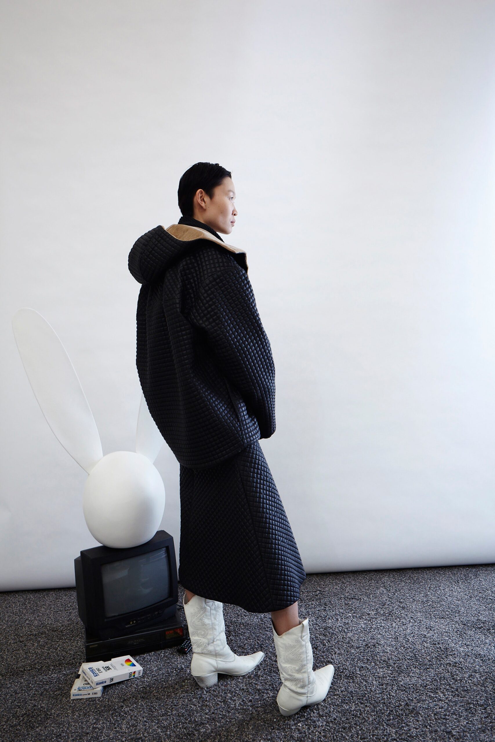 A.W.A.K.E. MODE F/W 16 Look 493