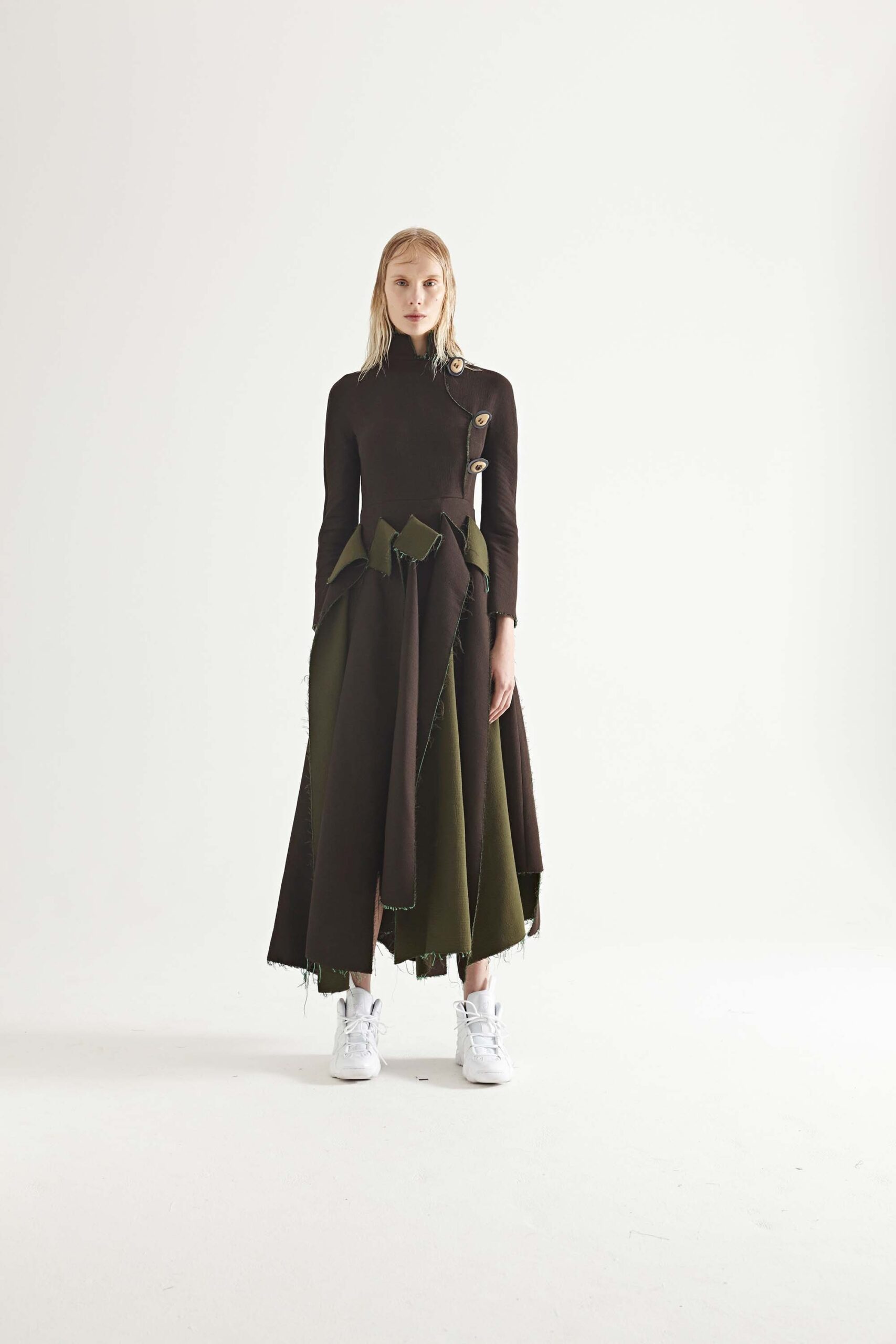 A.W.A.K.E. MODE F/W 17 Look 730