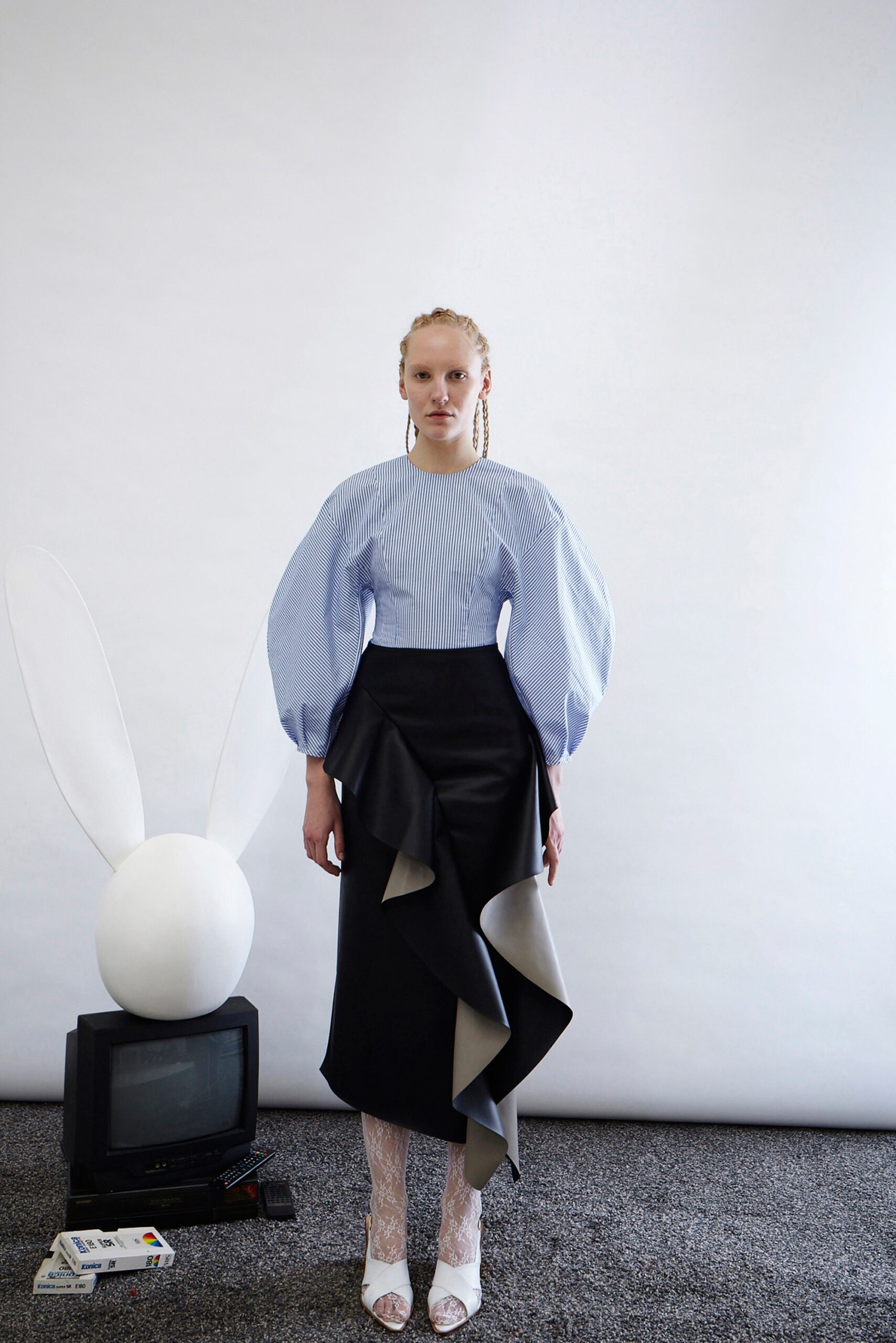 A.W.A.K.E. MODE F/W 16 Look 536