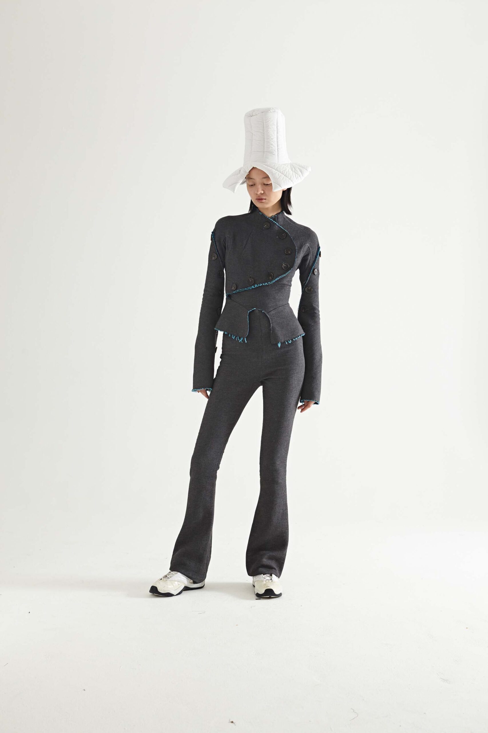 A.W.A.K.E. MODE F/W 17 Look 812