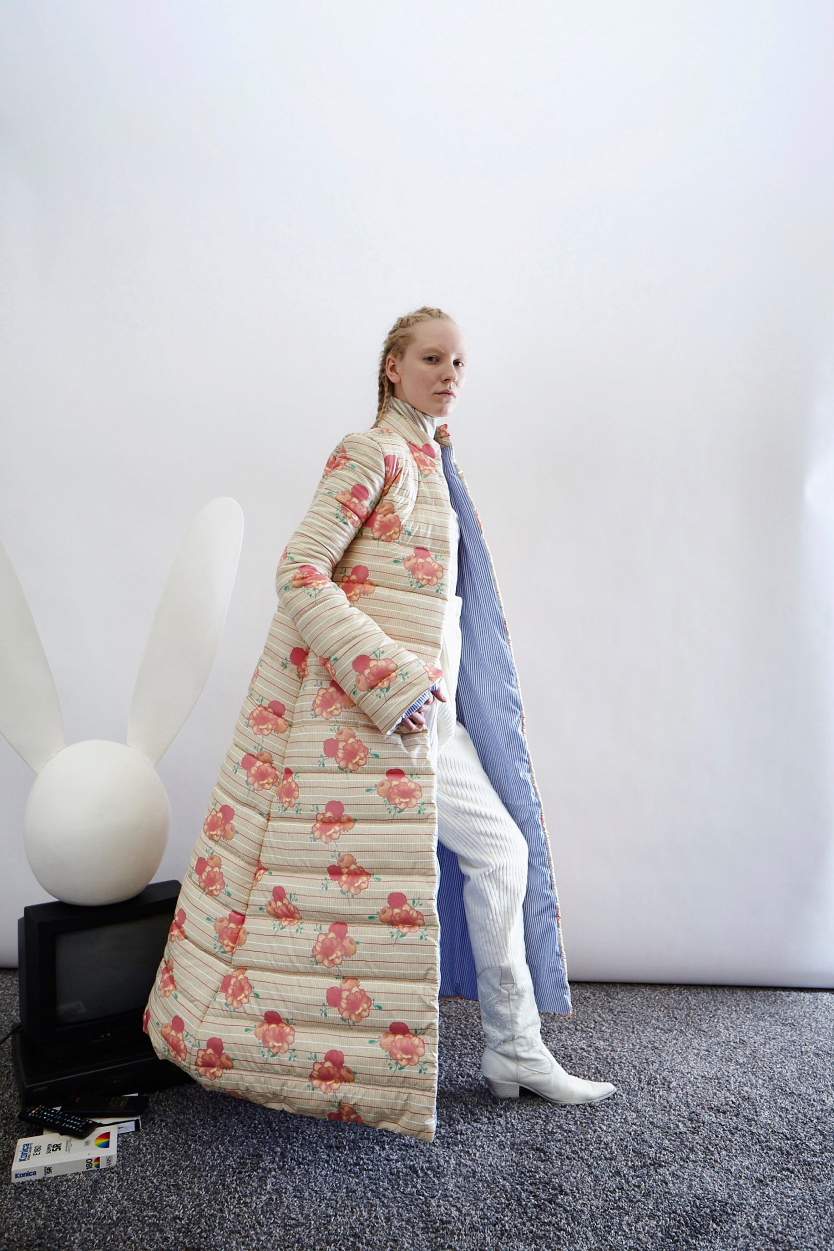 A.W.A.K.E. MODE F/W 16 Look 616
