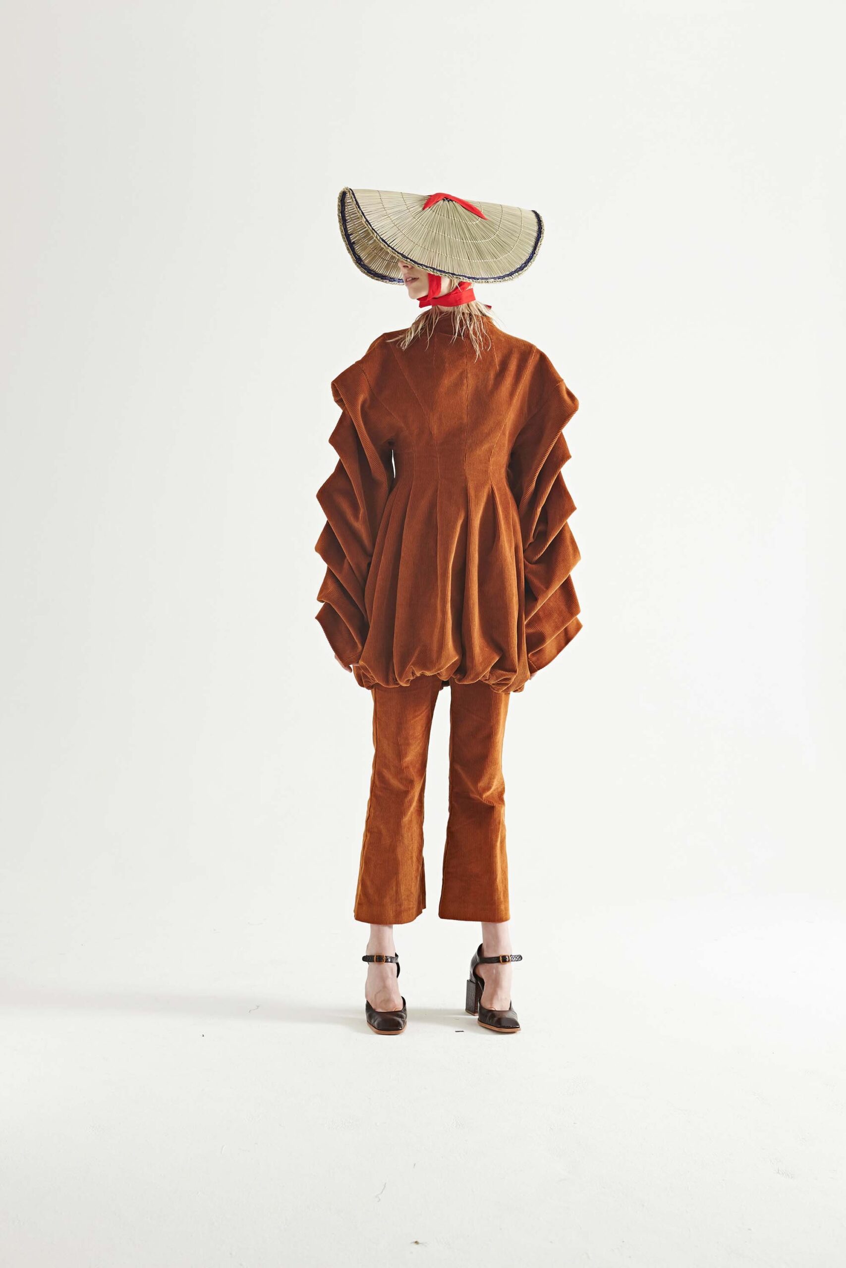 A.W.A.K.E. MODE F/W 17 Look 866