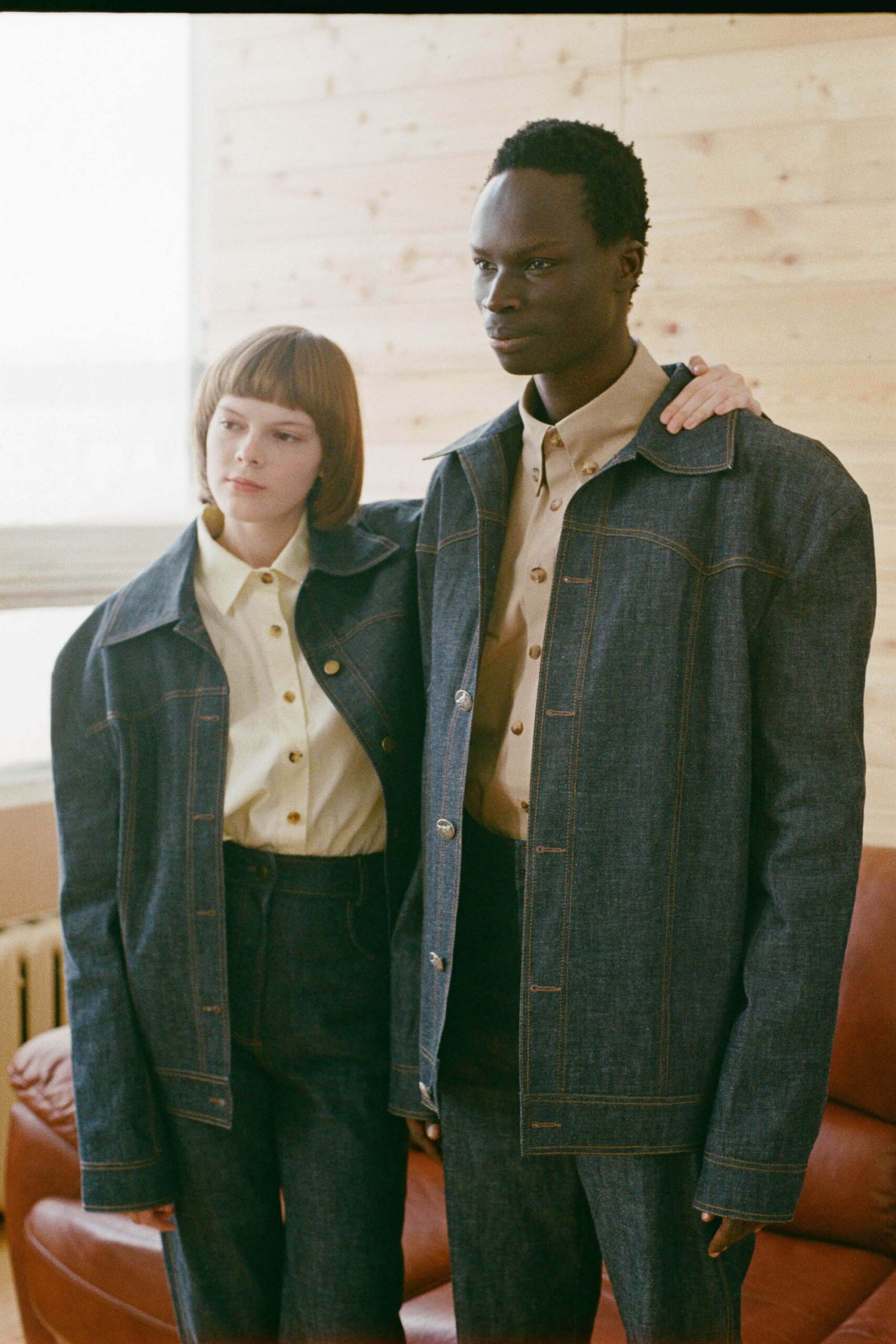 A.W.A.K.E. MODE F/W 18 Look 1042