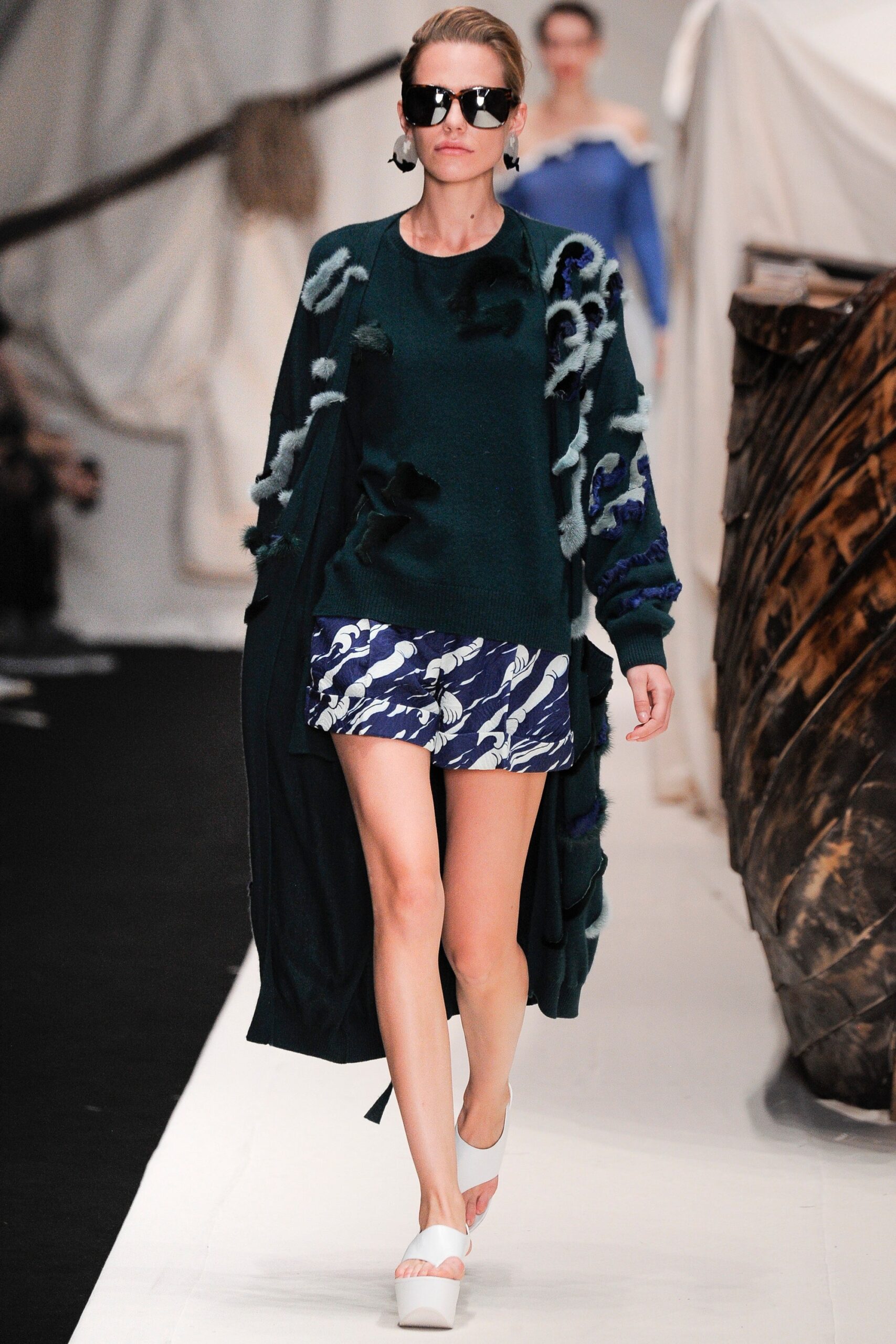 Alena Akhmadullina Russia S/S 16 Look 297
