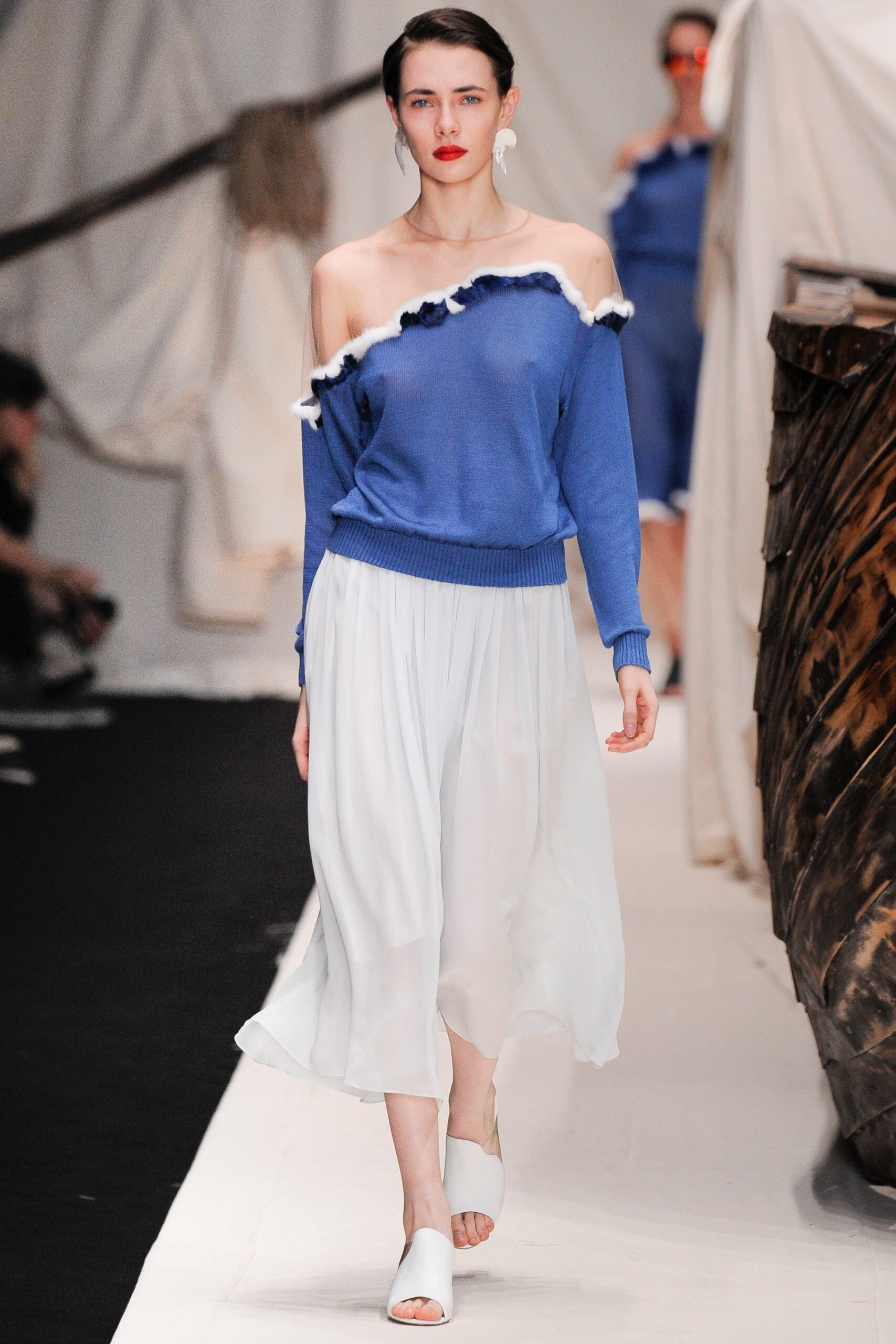 Alena Akhmadullina Russia S/S 16 Look 311