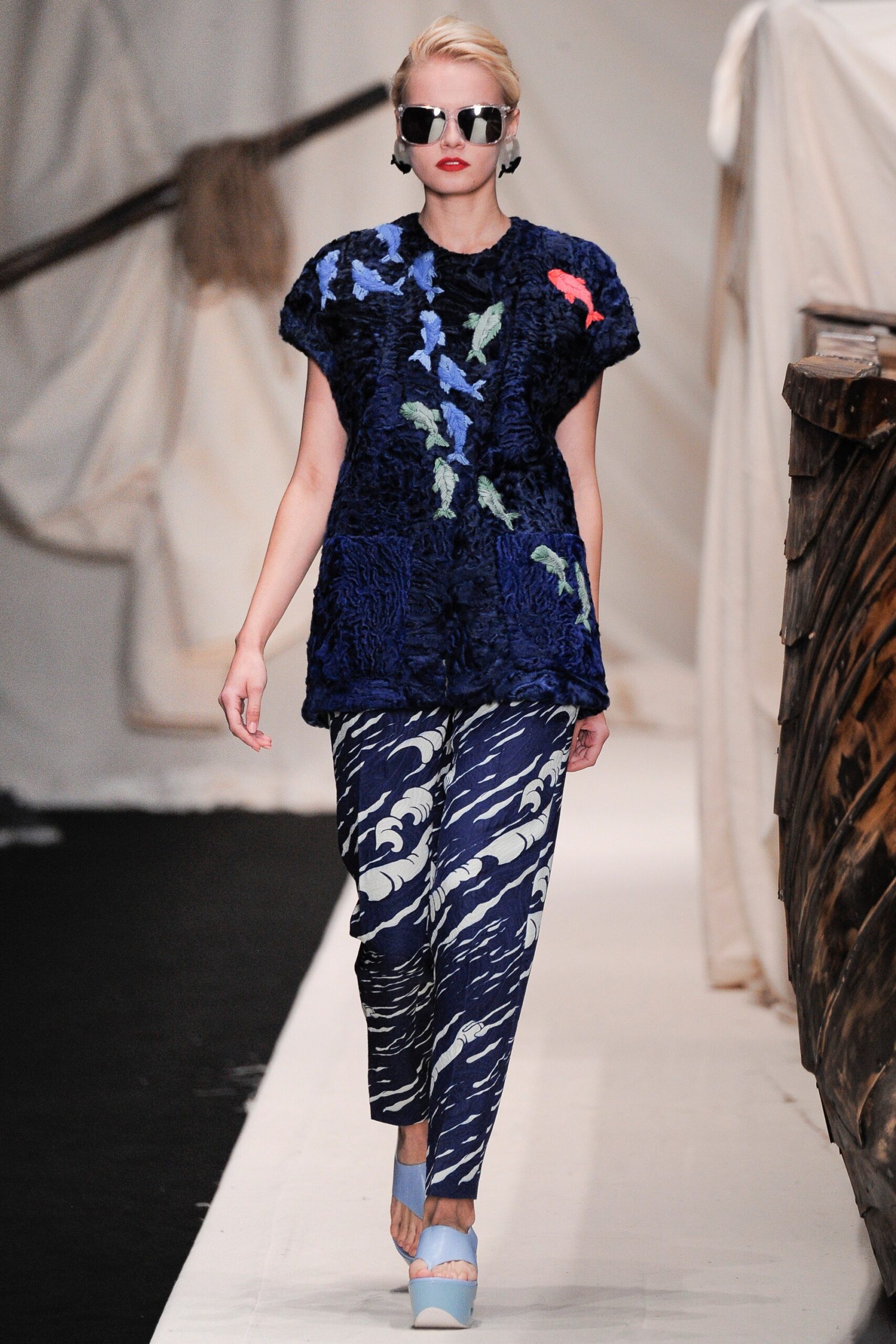 Alena Akhmadullina Russia S/S 16 Look 408
