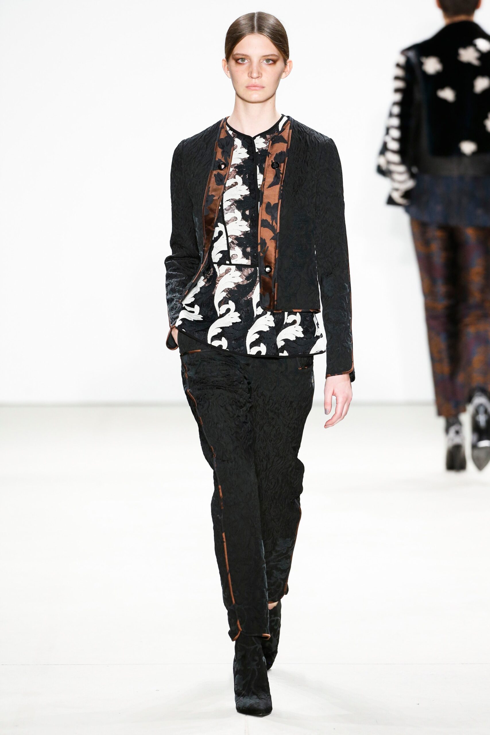 Yigal Azrouël F/W 16 Look 3