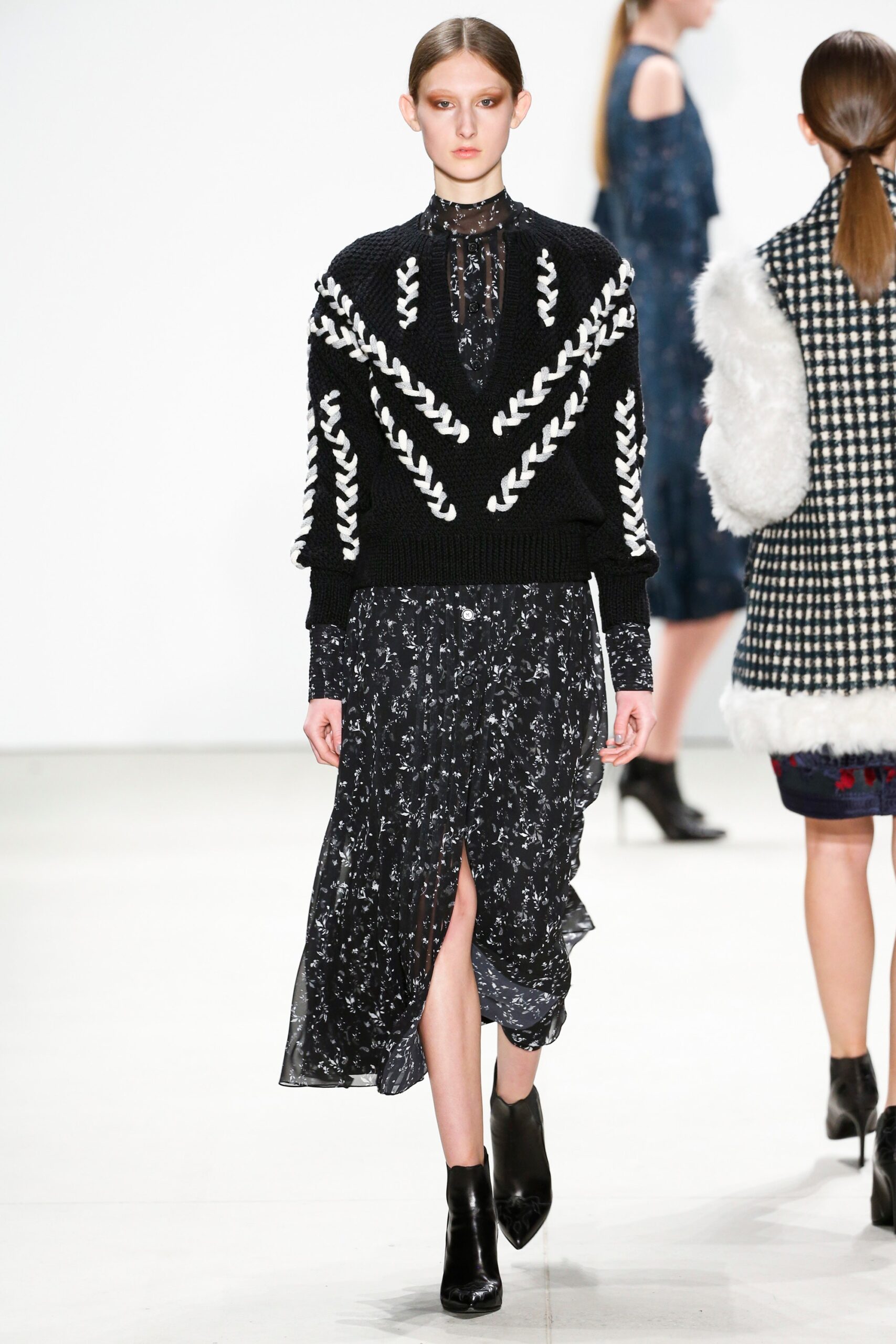 Yigal Azrouël F/W 16 Look 11