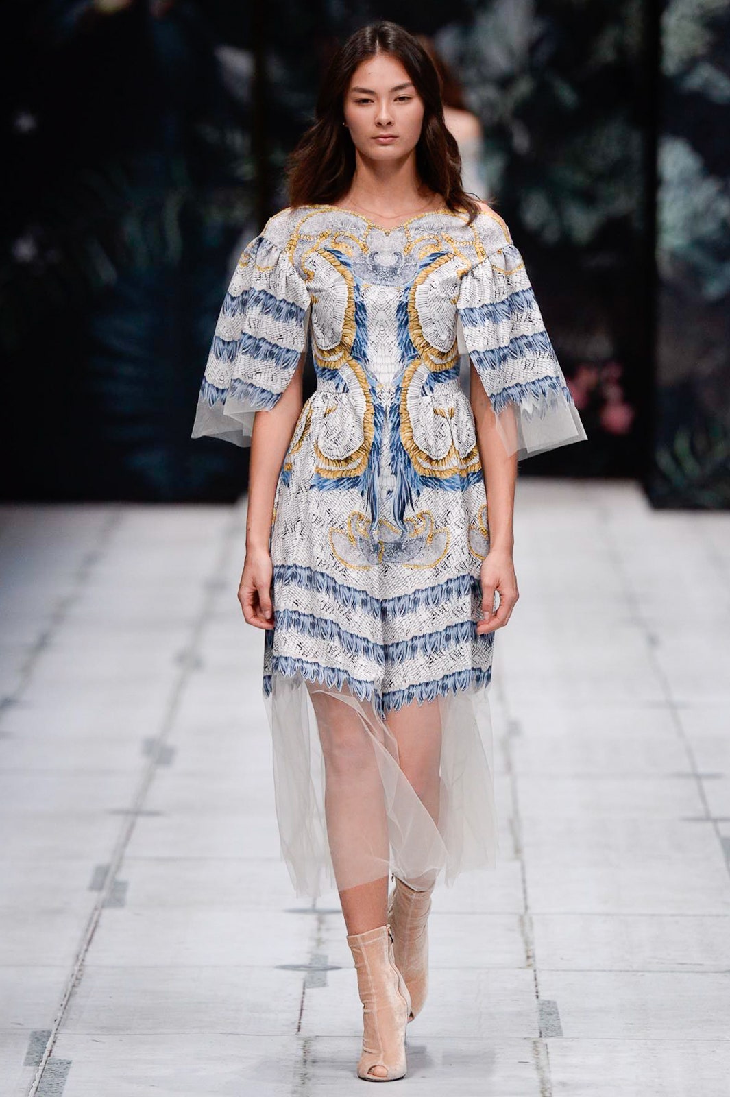 Alena Akhmadullina Russia S/S 17 Look 544
