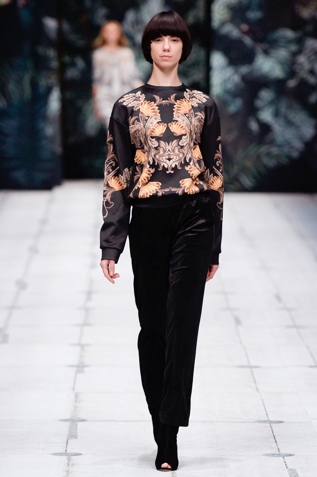 Alena Akhmadullina Russia S/S 17 Look 561