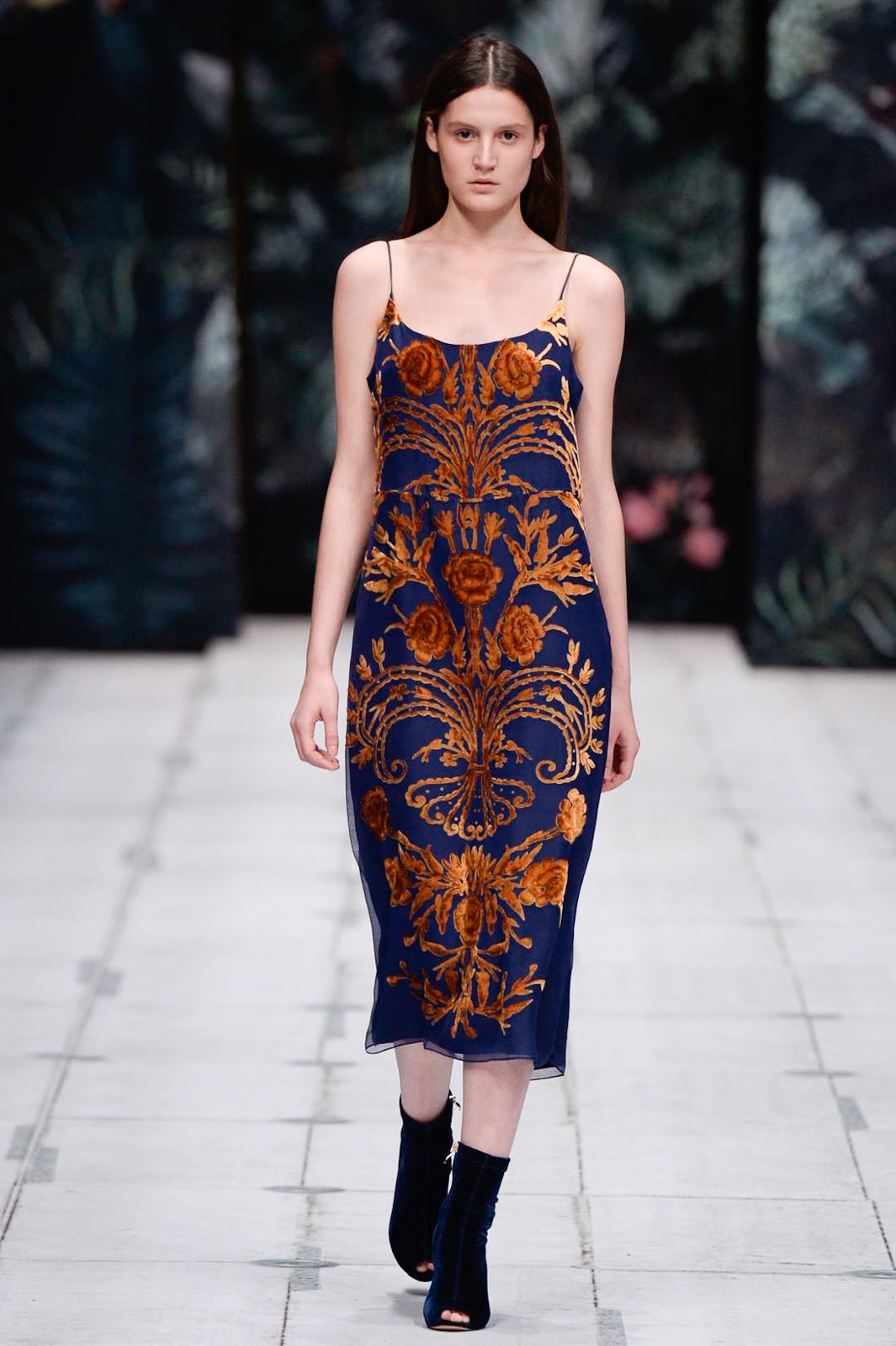 Alena Akhmadullina Russia S/S 17 Look 622
