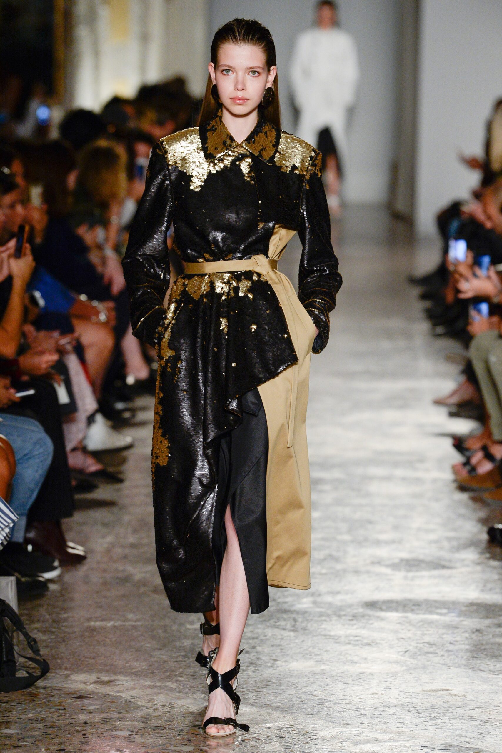 A. Teodoro S/S 18 Look 126