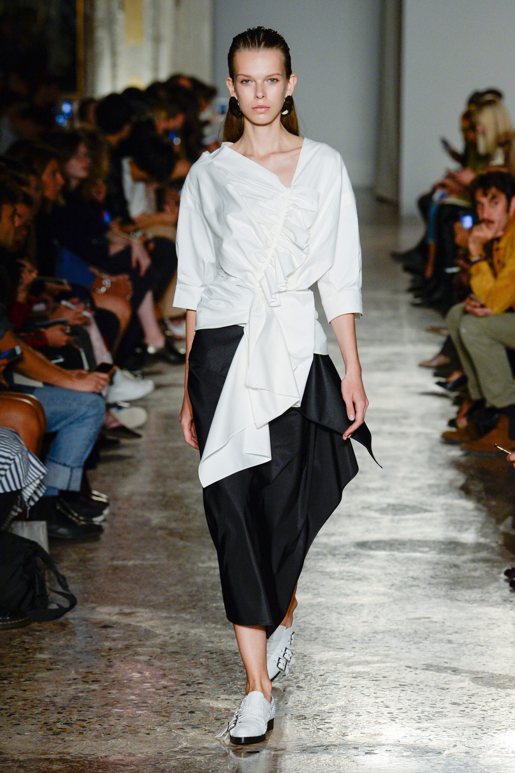 A. Teodoro S/S 18 Look 464