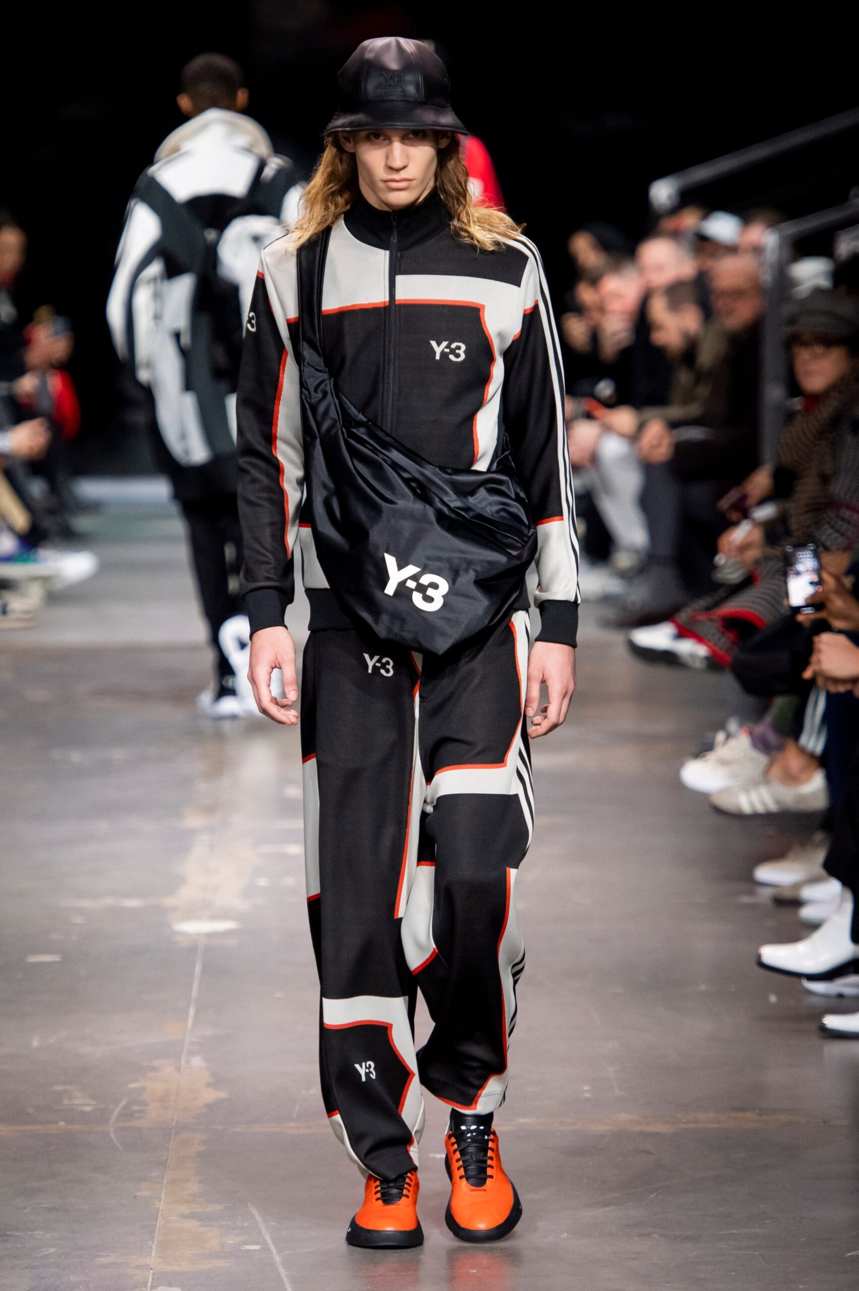 Y-3 F/W 19 Look 15