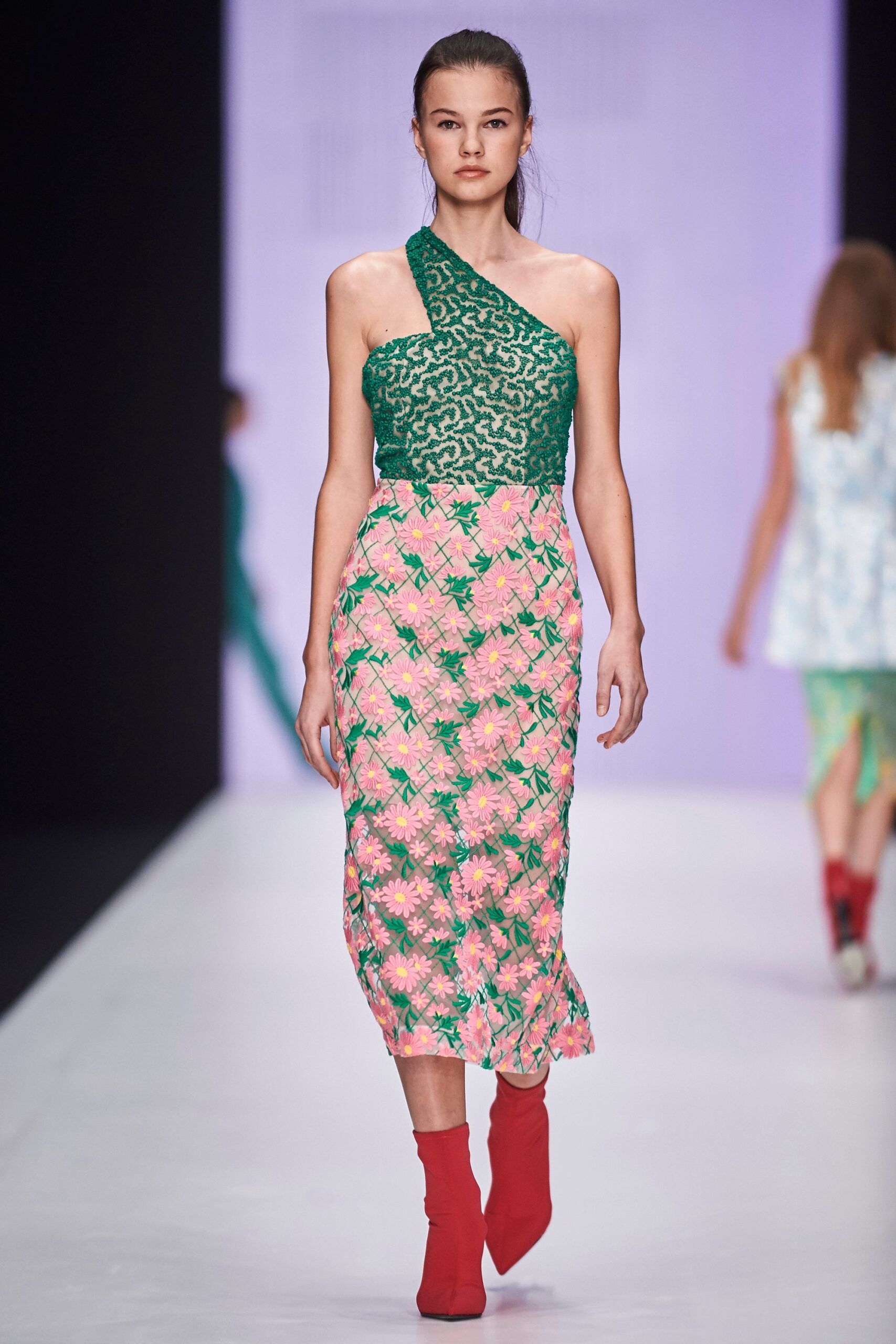 Yasya Minochkina Russia S/S 18 Look 3