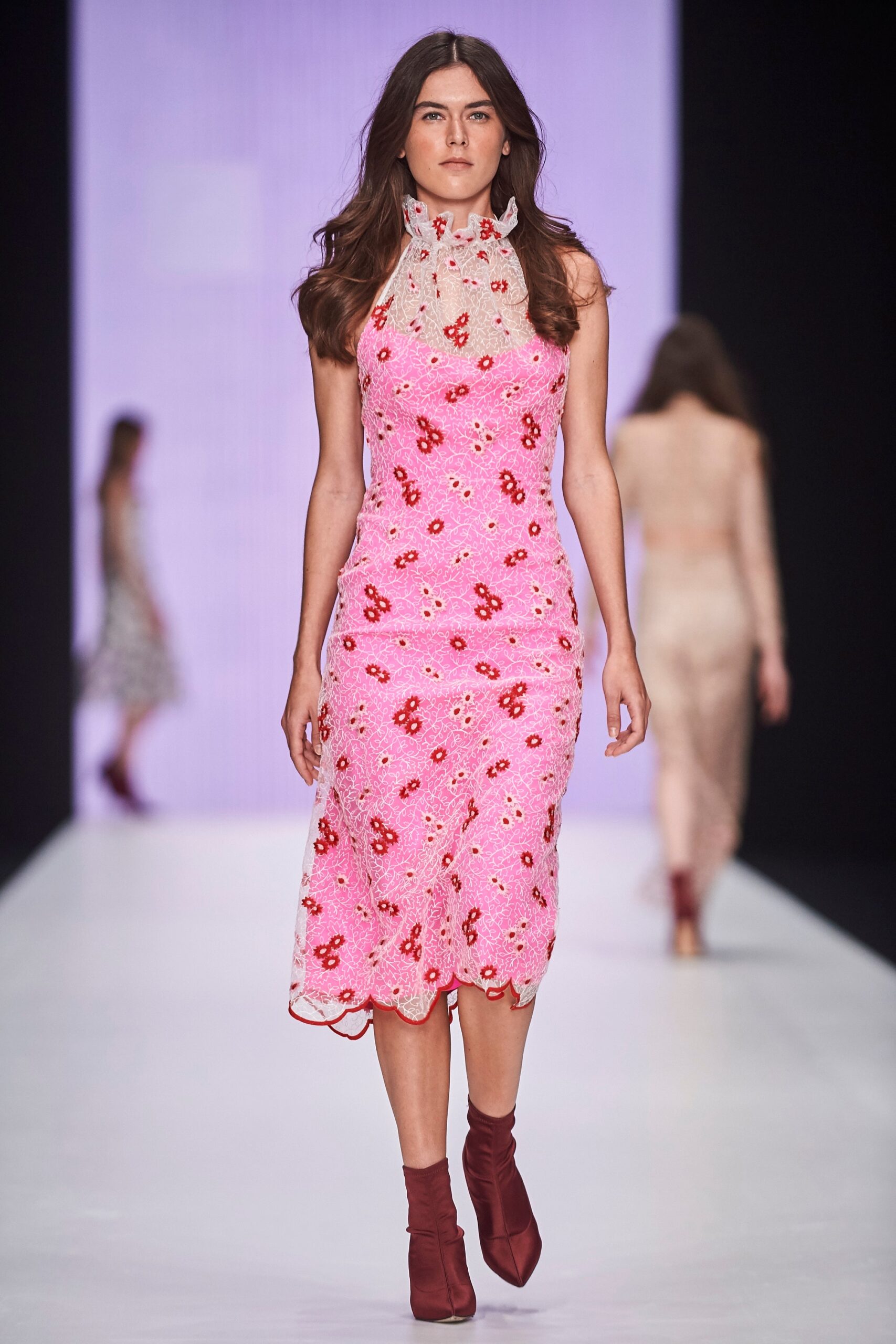 Yasya Minochkina Russia S/S 18 Look 21