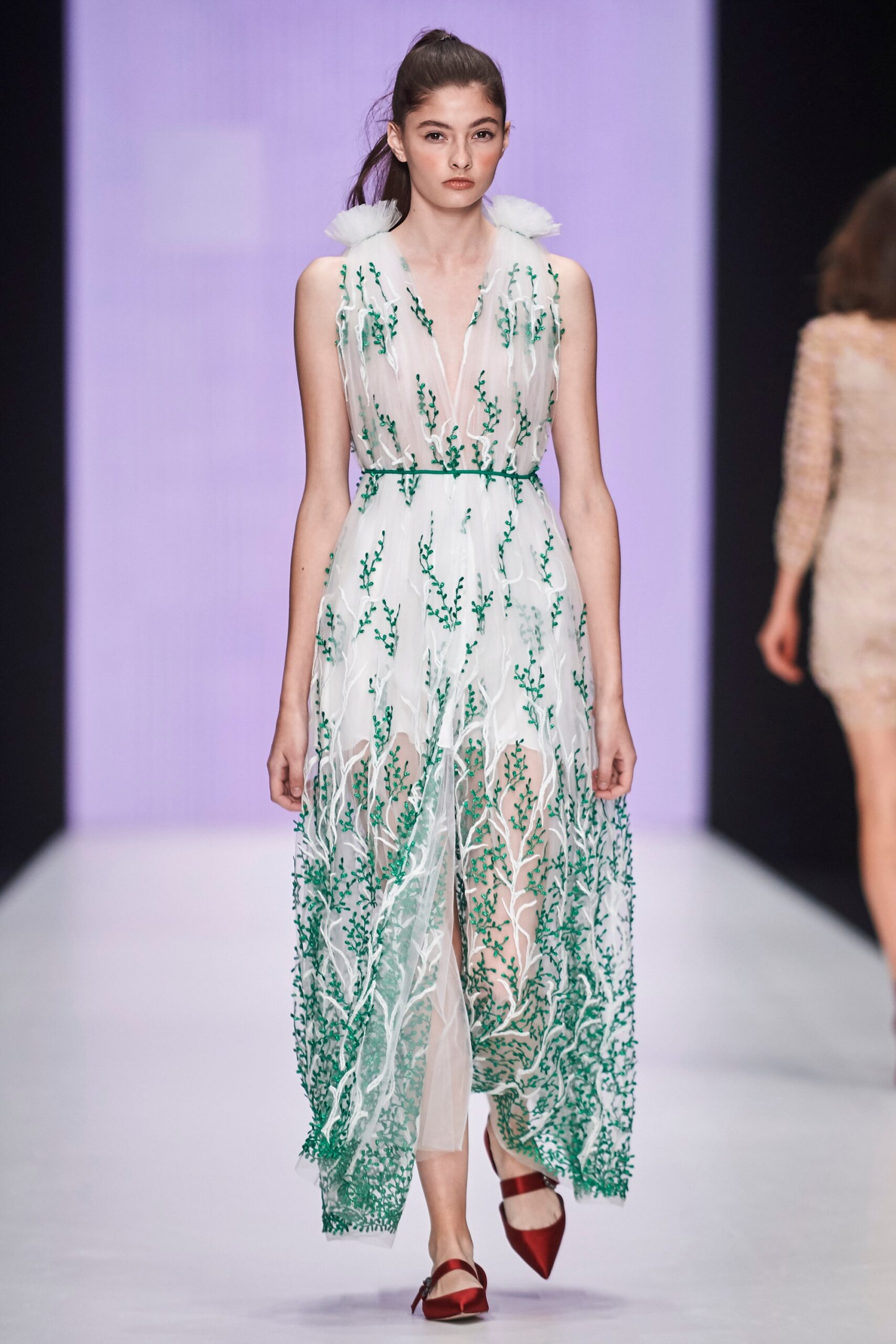 Yasya Minochkina Russia S/S 18 Look 31