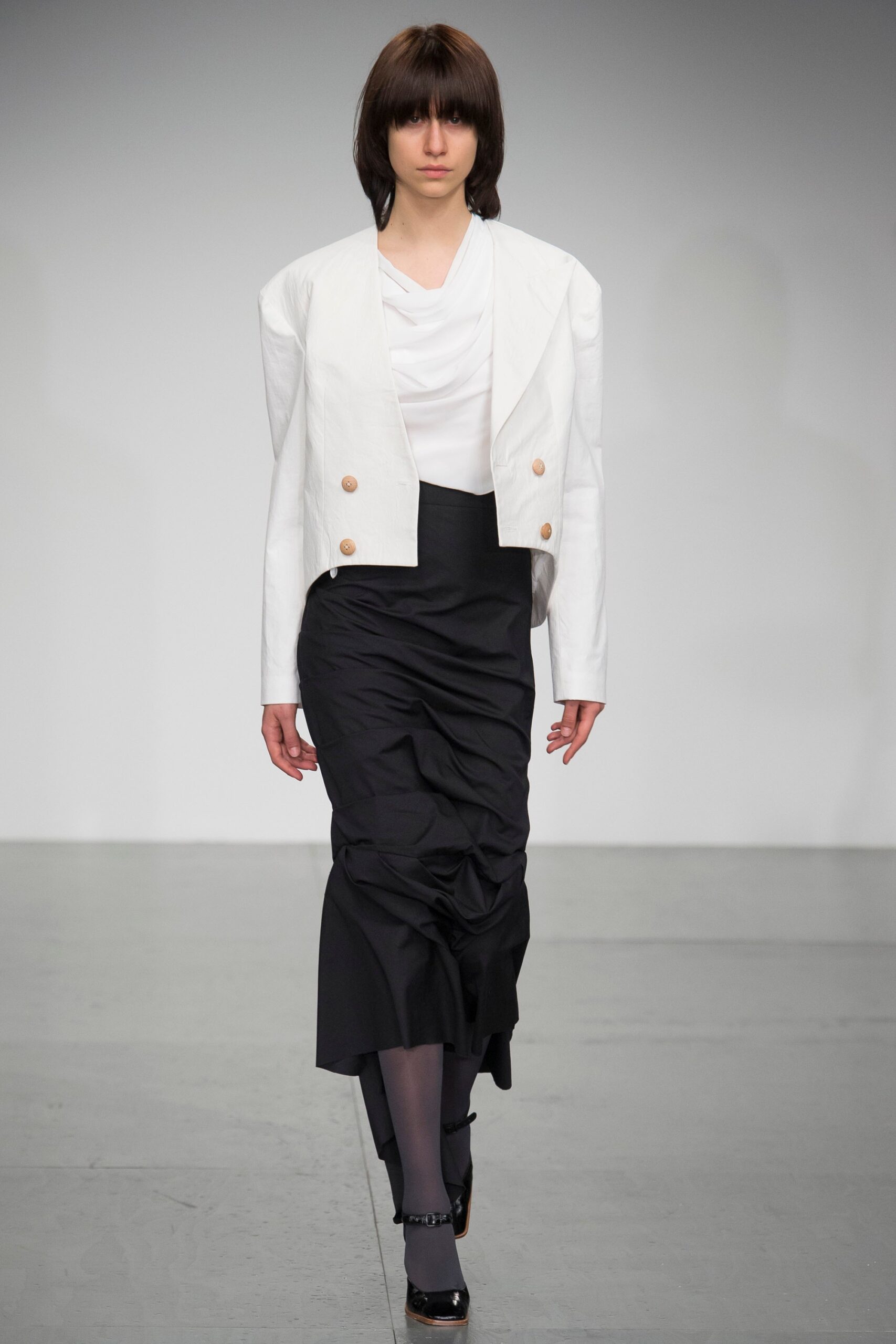 A.W.A.K.E. MODE S/S 18 Look 602