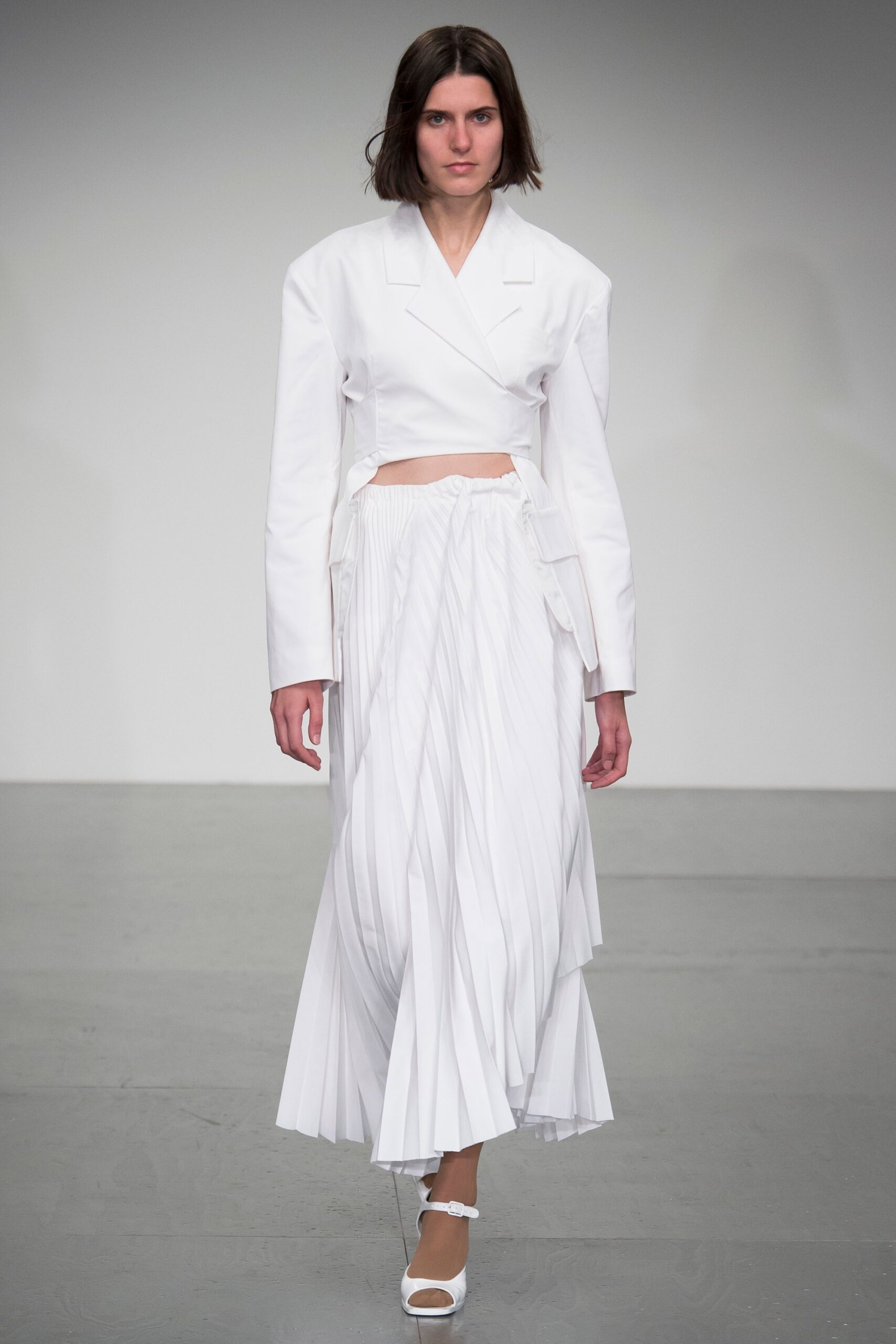 A.W.A.K.E. MODE S/S 18 Look 643