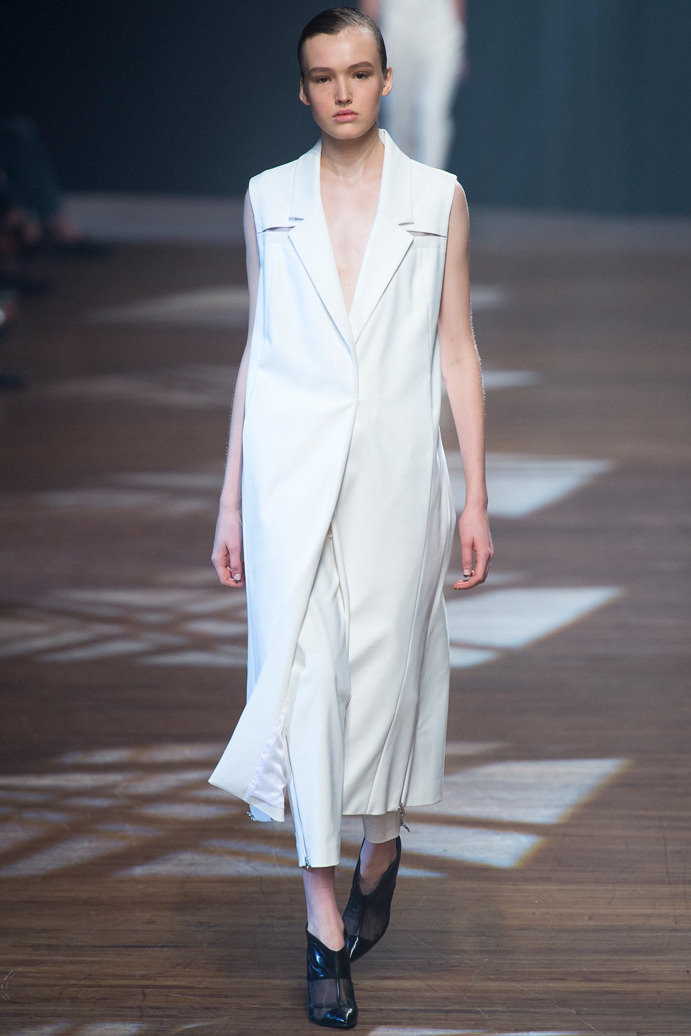 Yigal Azrouël S/S 14 Look 1