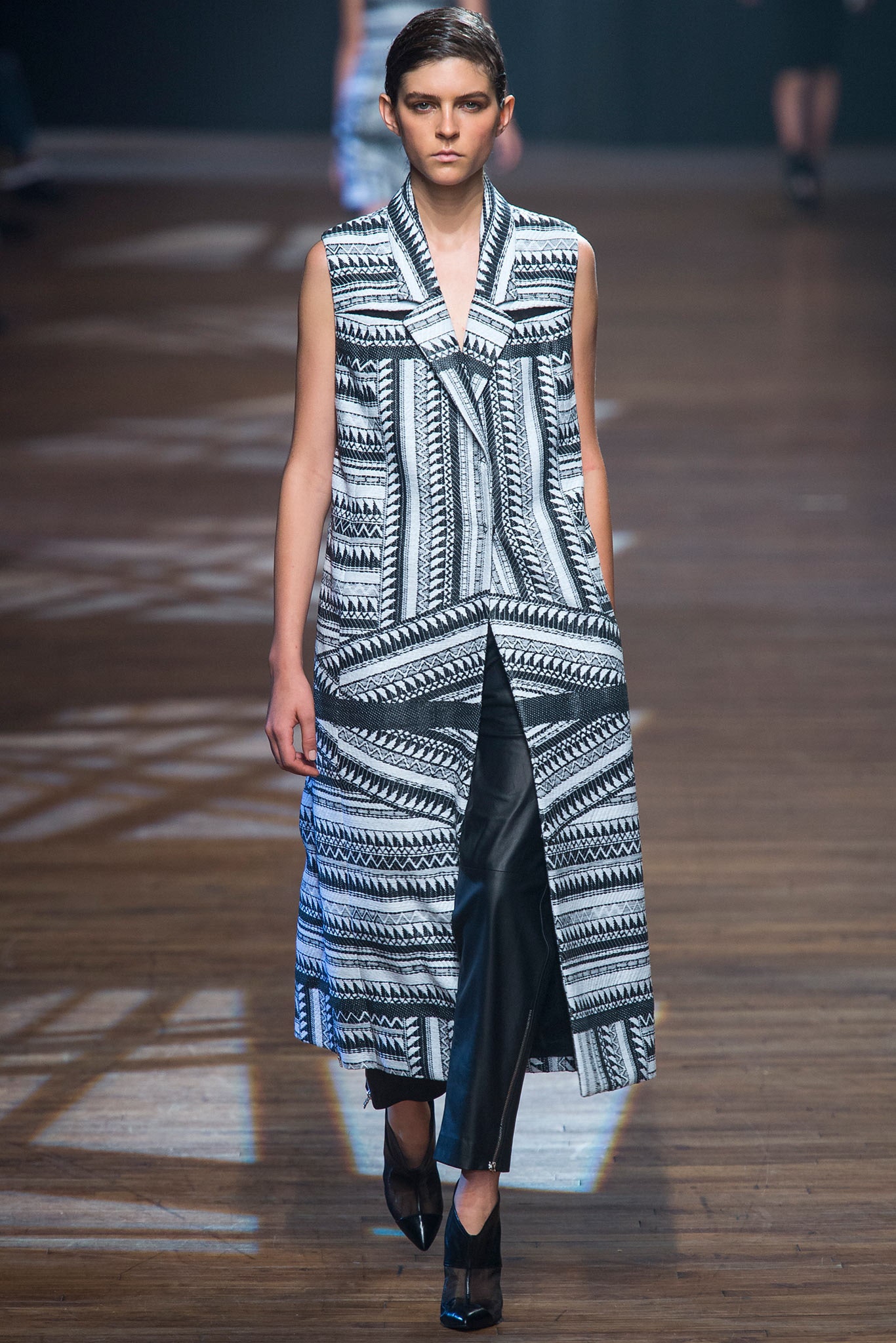 Yigal Azrouël S/S 14 Look 17
