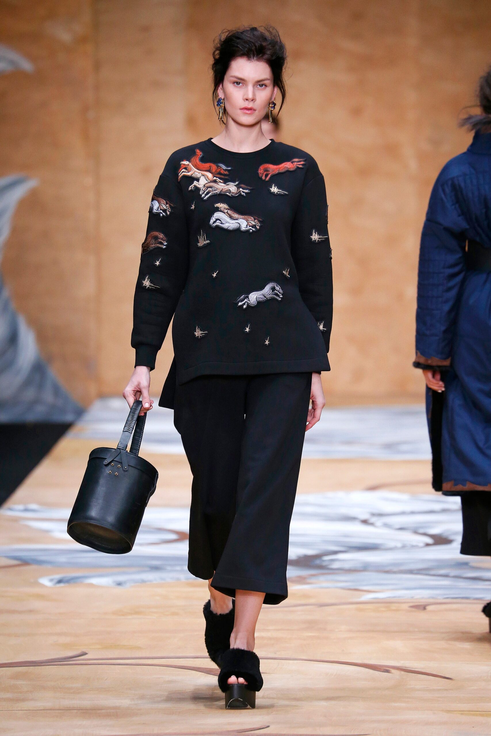 Alena Akhmadullina Russia F/W 16 Look 384