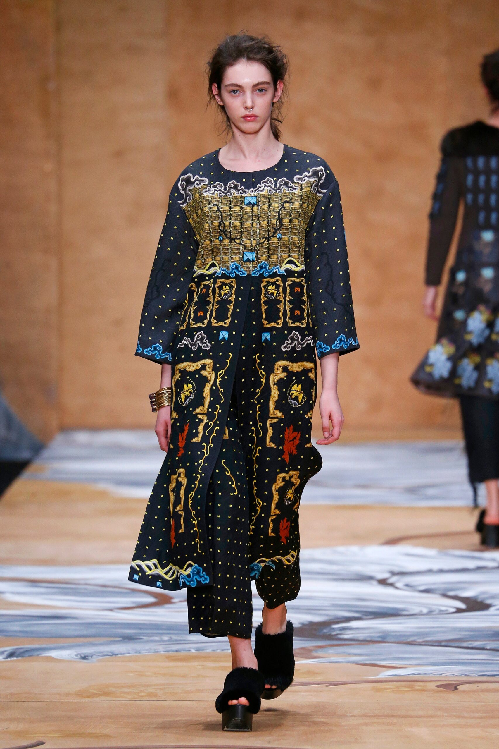 Alena Akhmadullina Russia F/W 16 Look 402